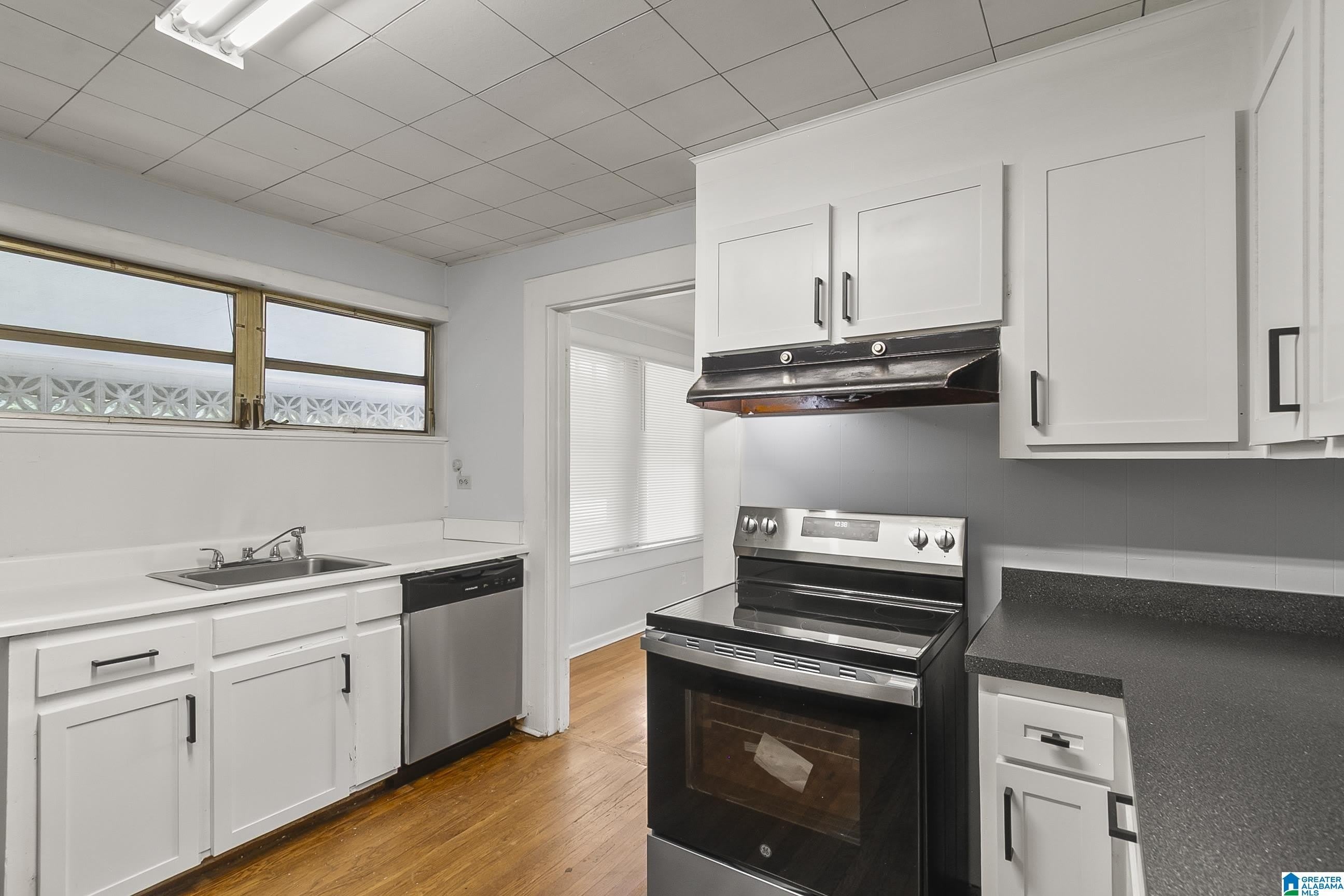 2217 PRINCE AVENUE – photo 5
