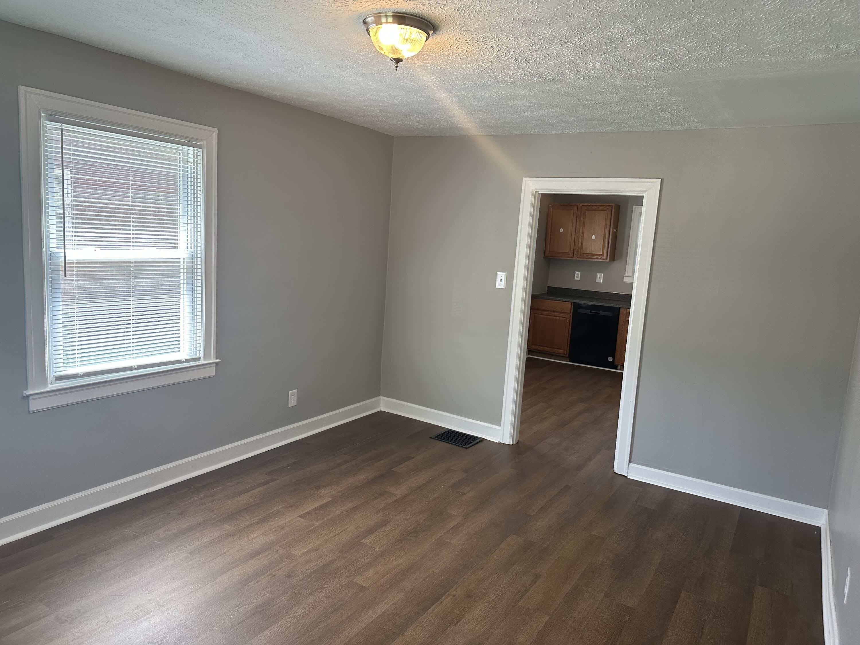 148 Fairlawn Avenue – photo 3