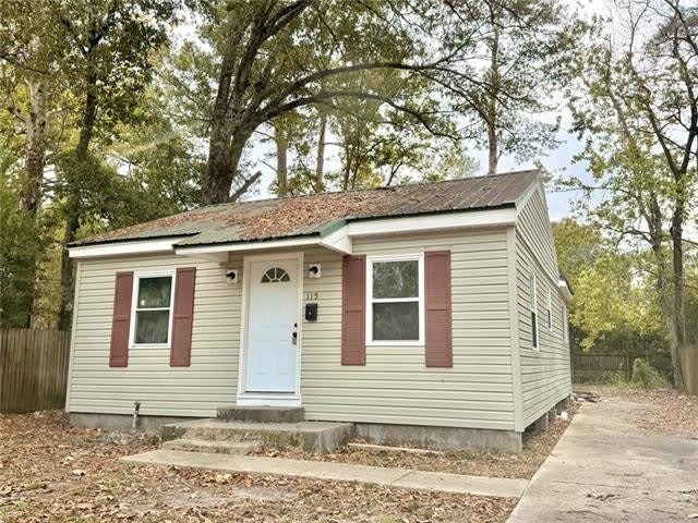 115 ROSEWOOD Drive – photo 1