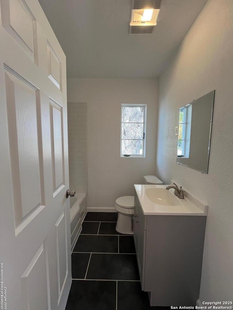 1134 W Thoraine – photo 5