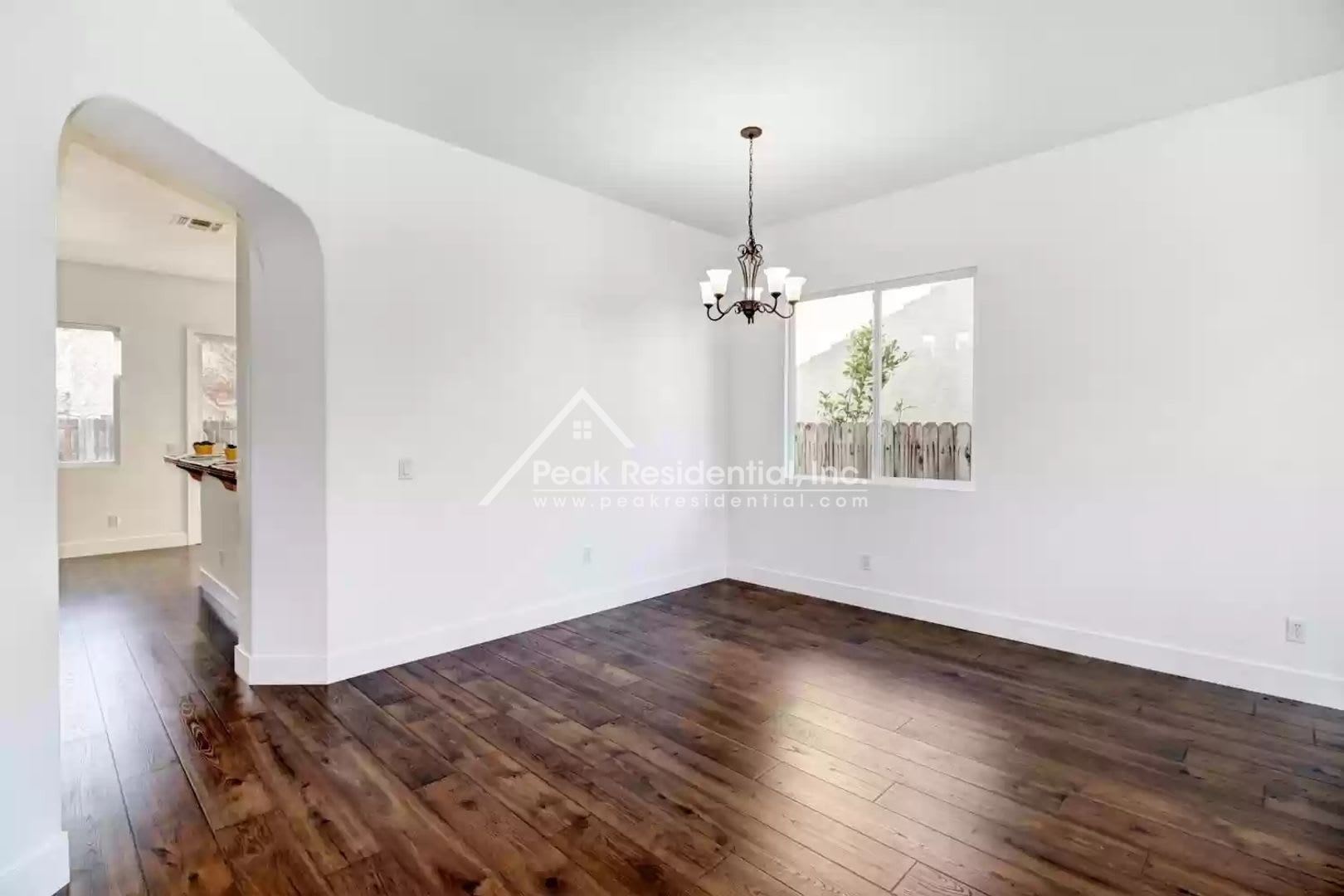 Wonderful 3bd/2ba Elk Grove Home with 2 Car Garage – photo 5