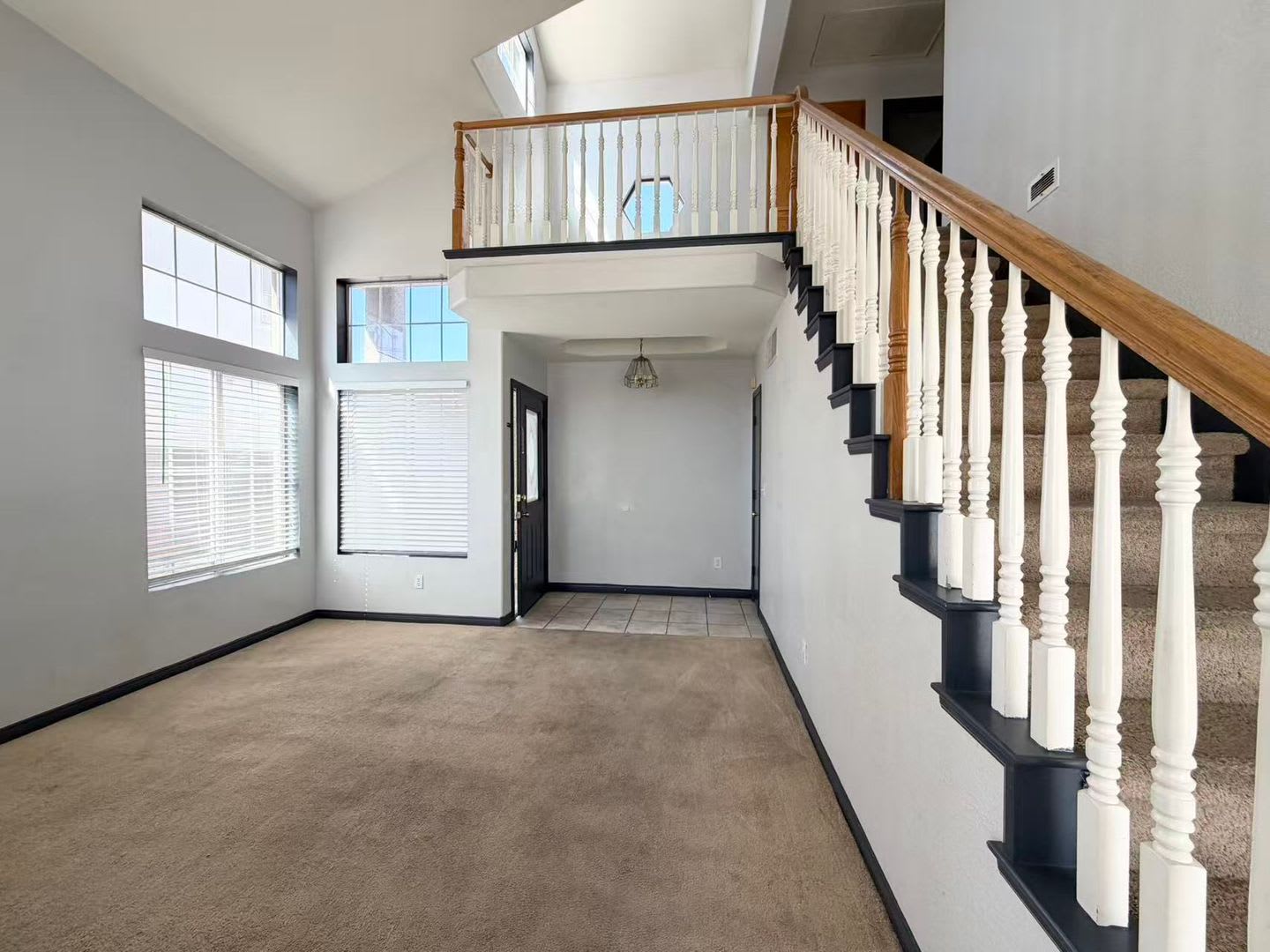 901 Golden Hawk Way – photo 4