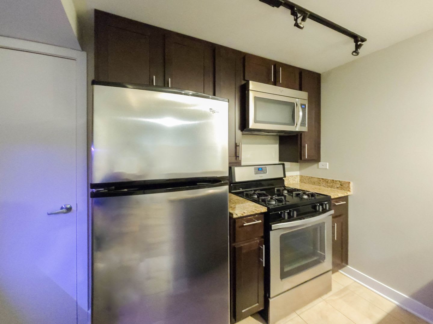 1900 N Lincoln Ave – photo 4
