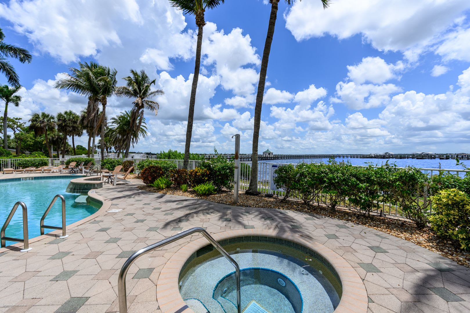 TURNKEY FURNISHED EXECUTIVE RENTAL ON THE HARBOR – photo 2