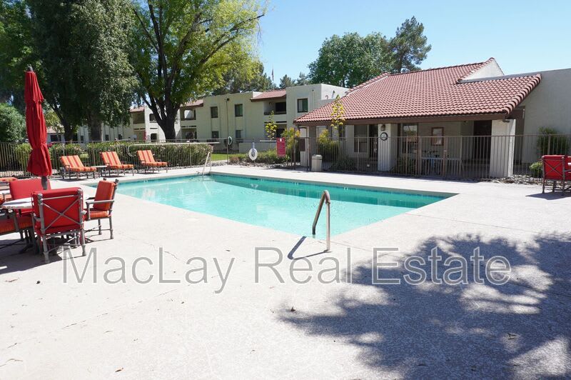 10444 N. 69th St. – photo 2