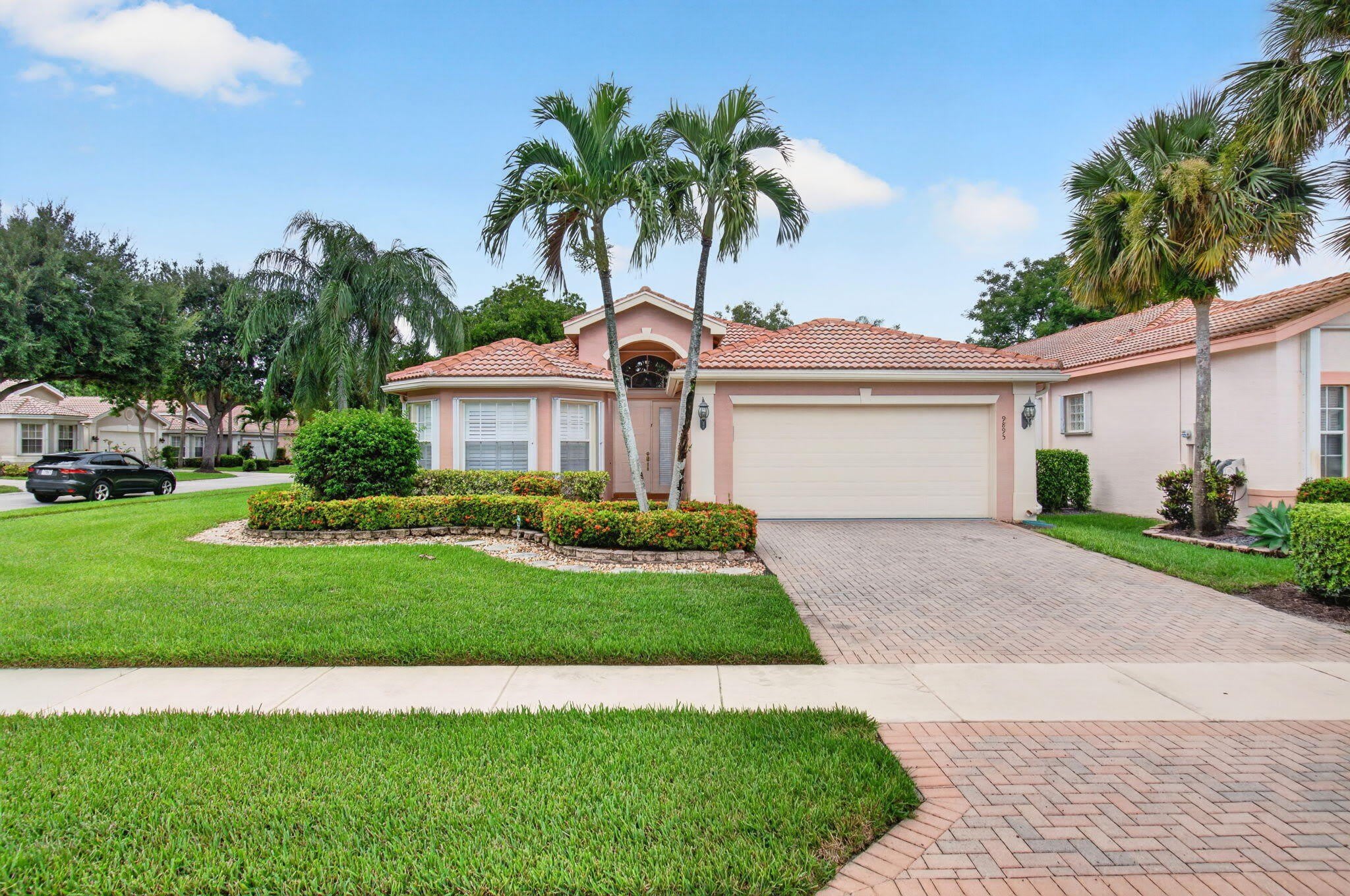 9895 TALLYRAND Drive – photo 1