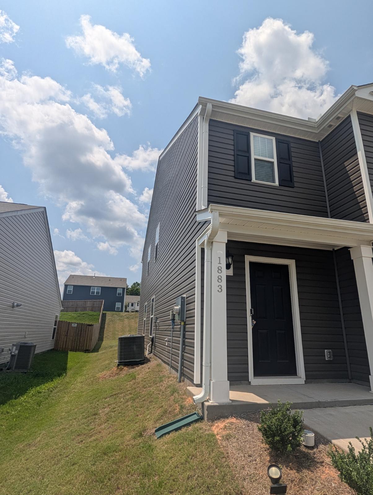 1883 Bridle Ln – photo 2