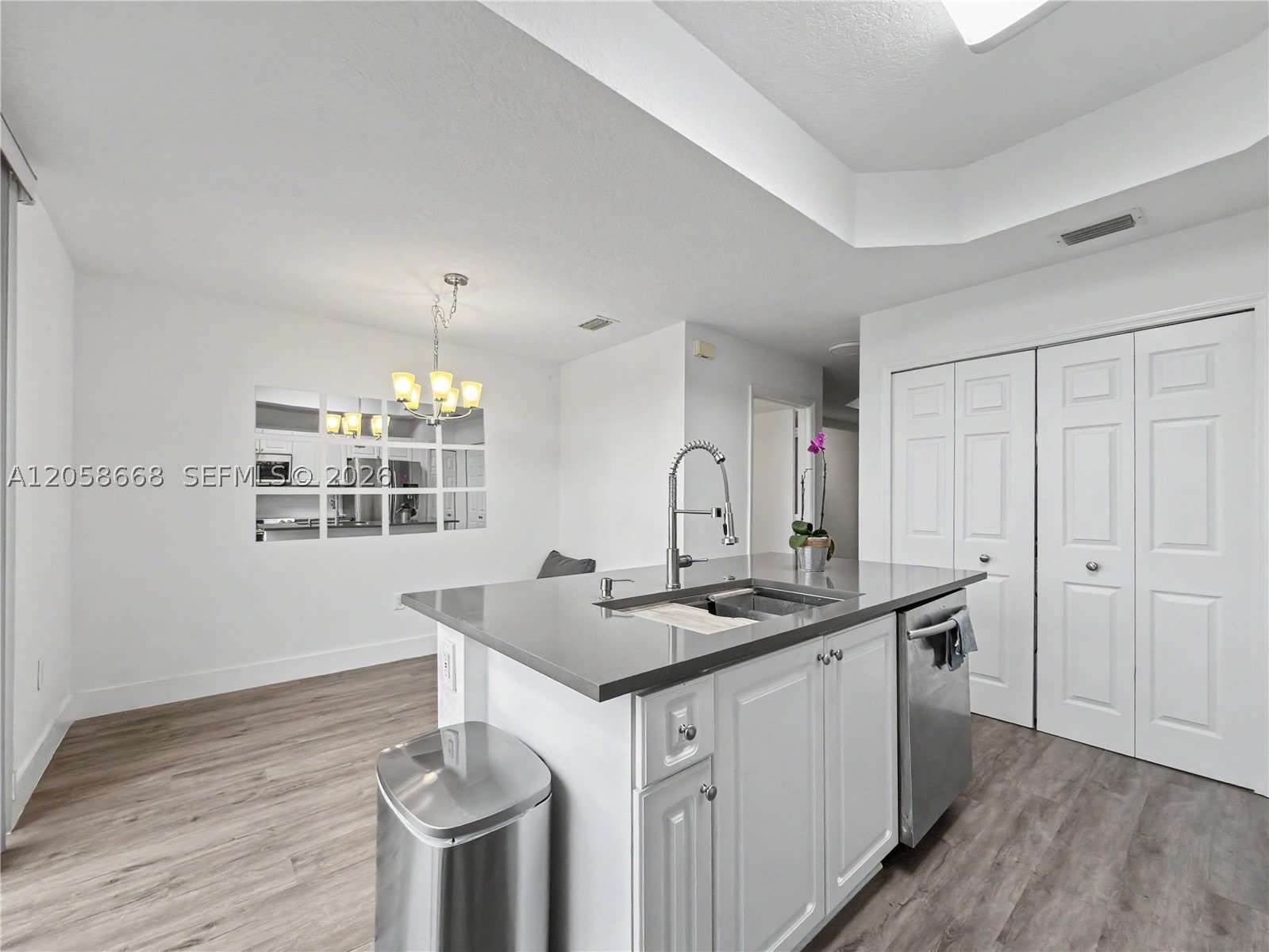 10573 SW 6th St – photo 5
