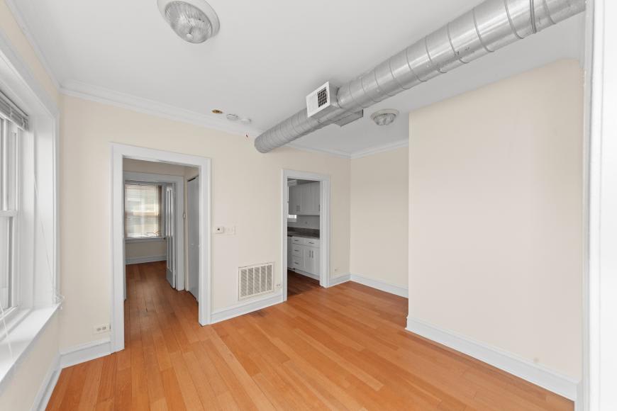 2347 West Fullerton – photo 2