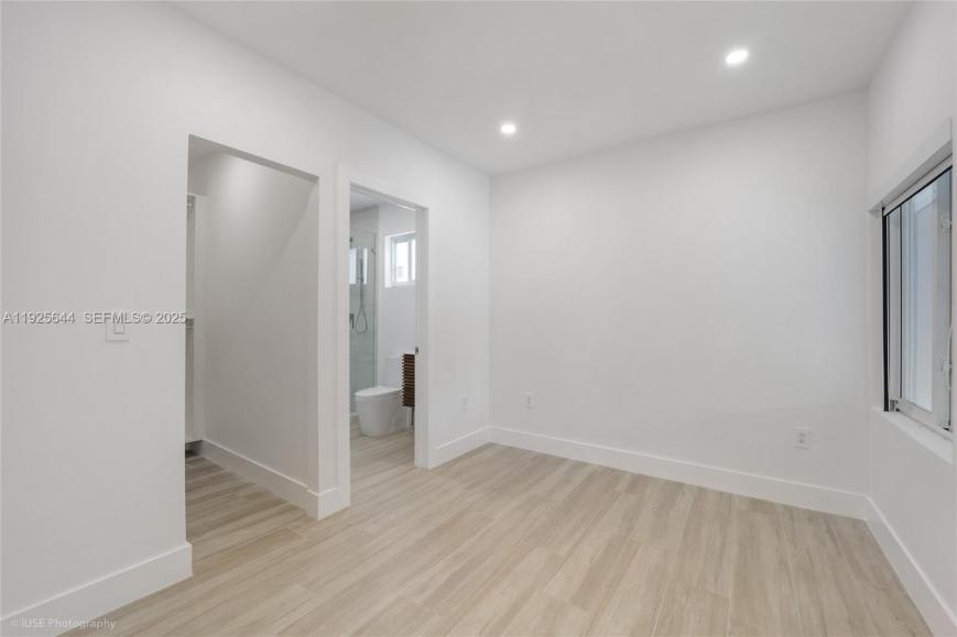 1654 SW 18th Ave – photo 2