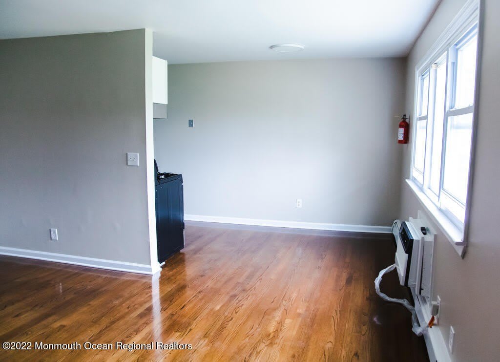 65 Steiner Avenue – photo 2