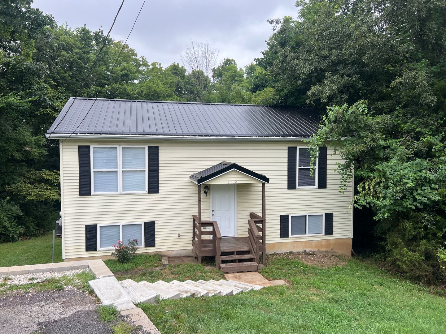 Spacious 4 bedroom Home conveniently located right off of I44 – photo 1