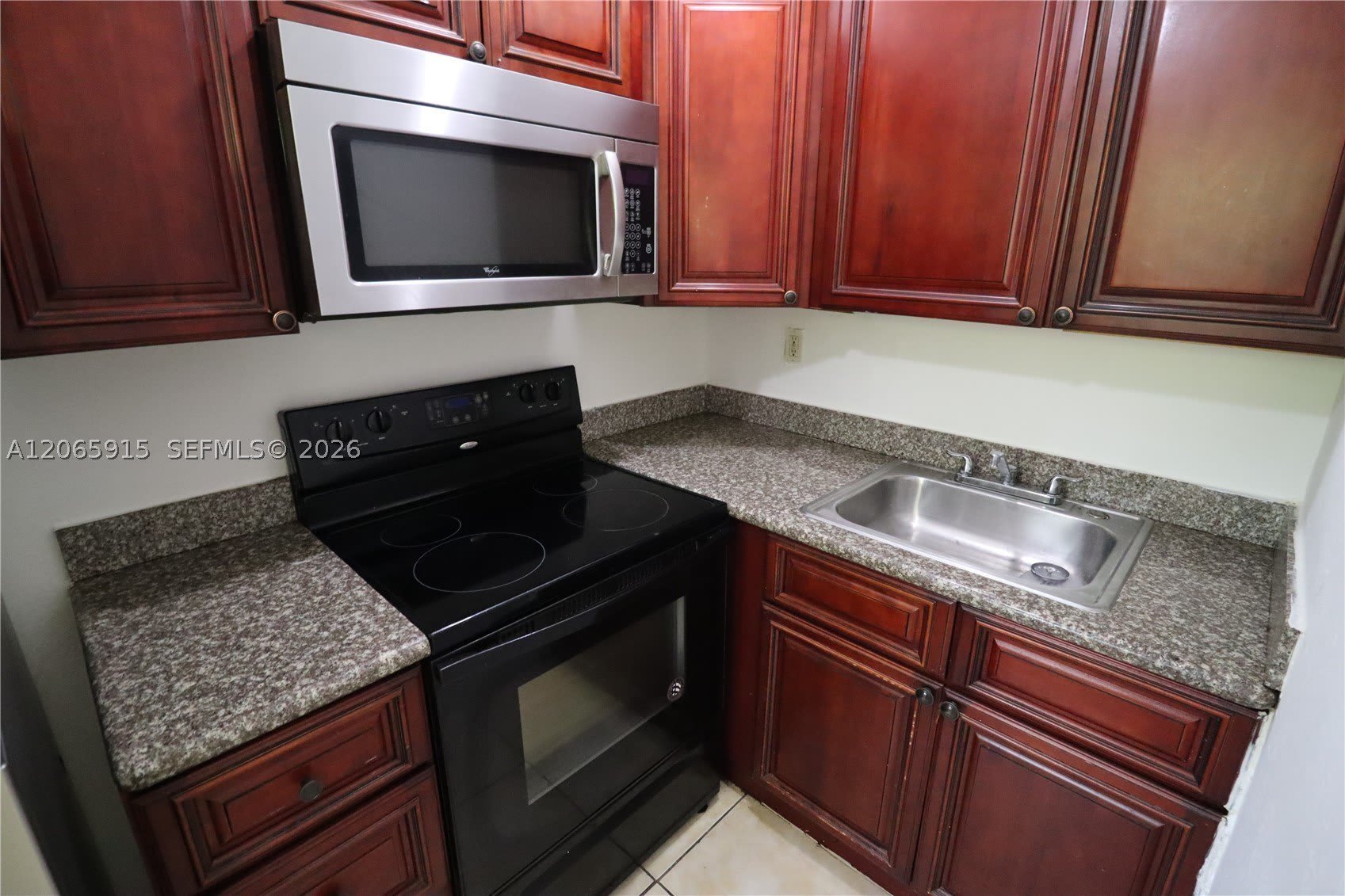 1341 NE 5th Ter – photo 4