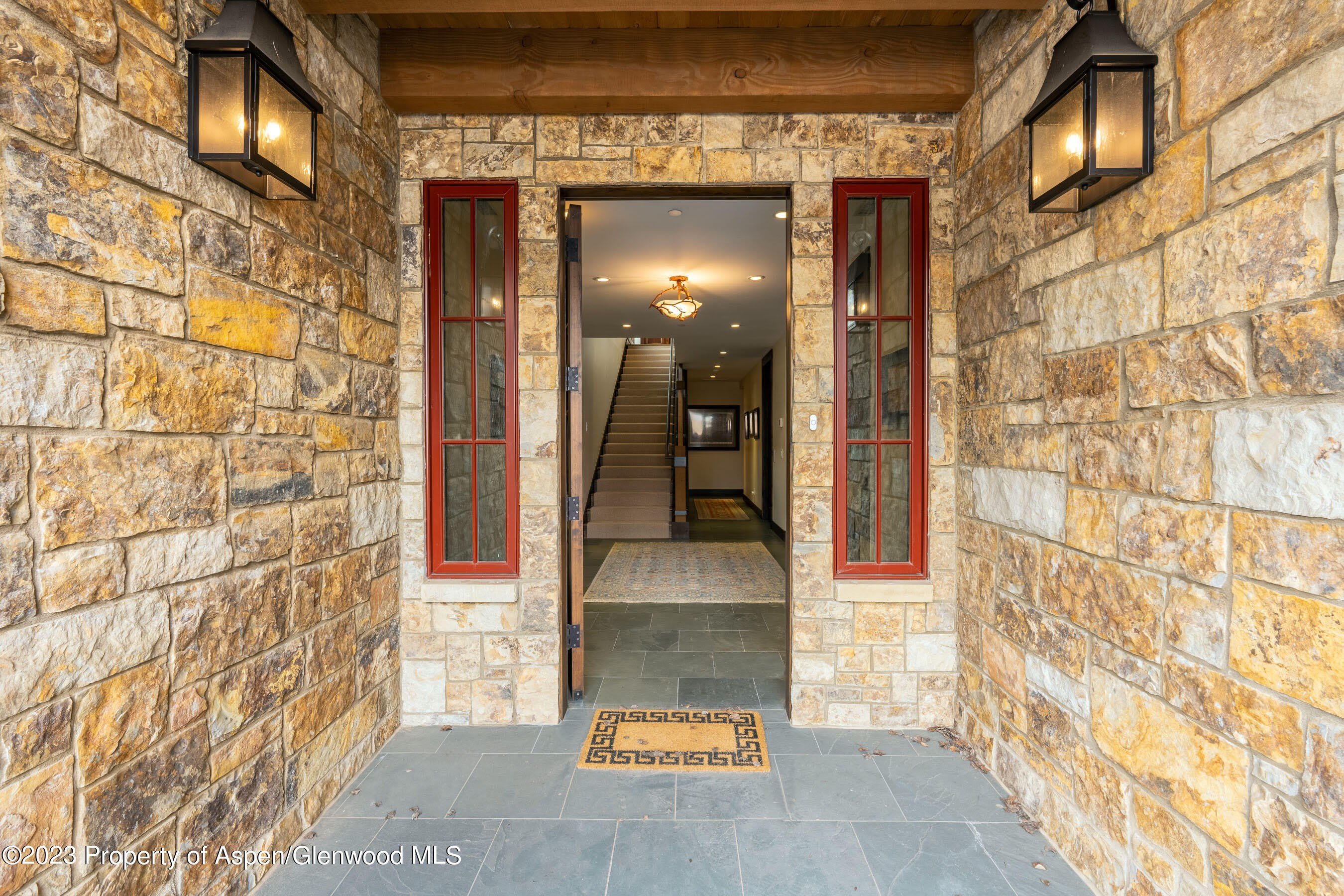 1950 Faraway Road – photo 2