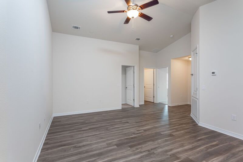 5664 Peach Dr – photo 3