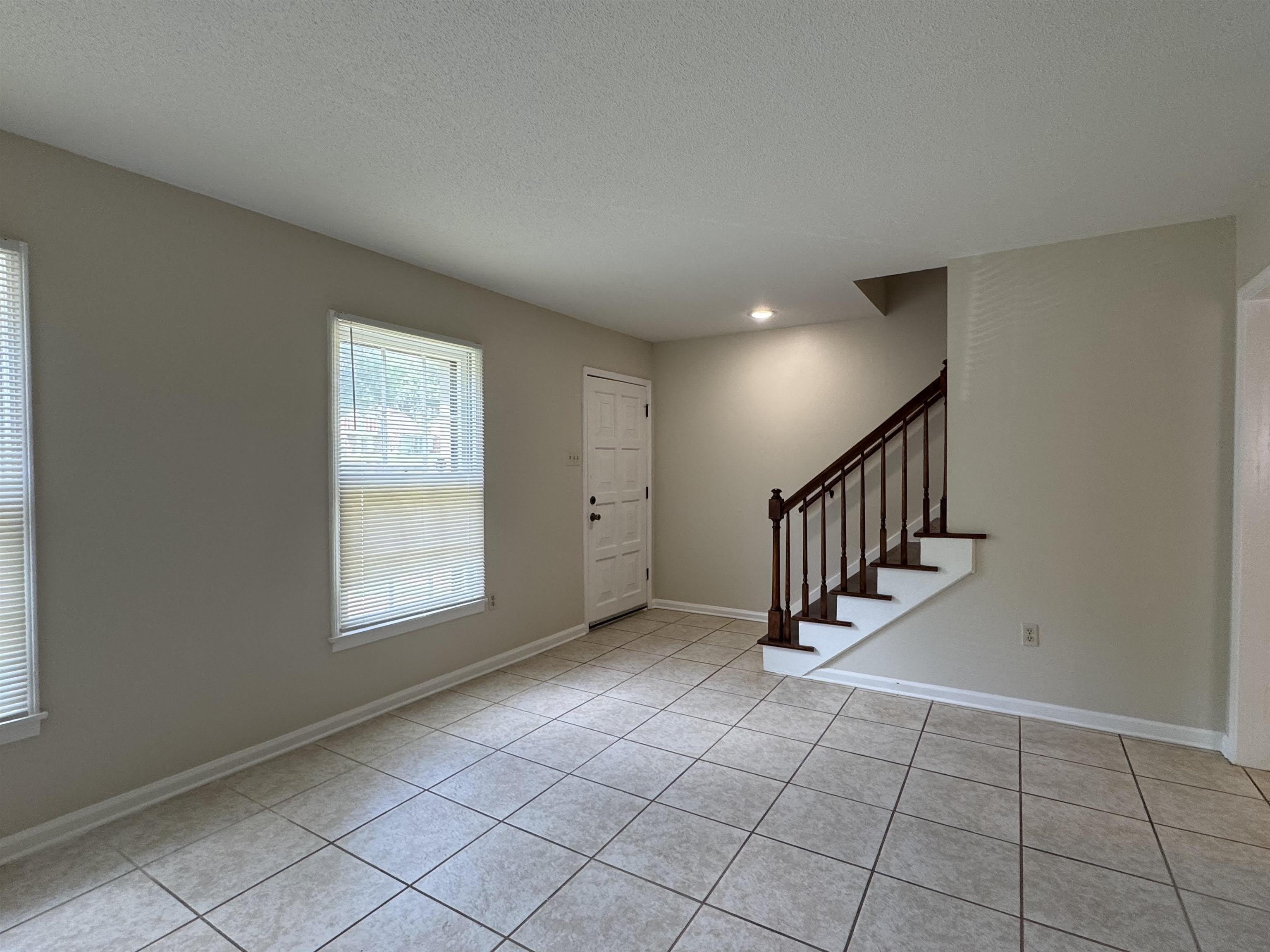 5659 Hinton Pl – photo 3