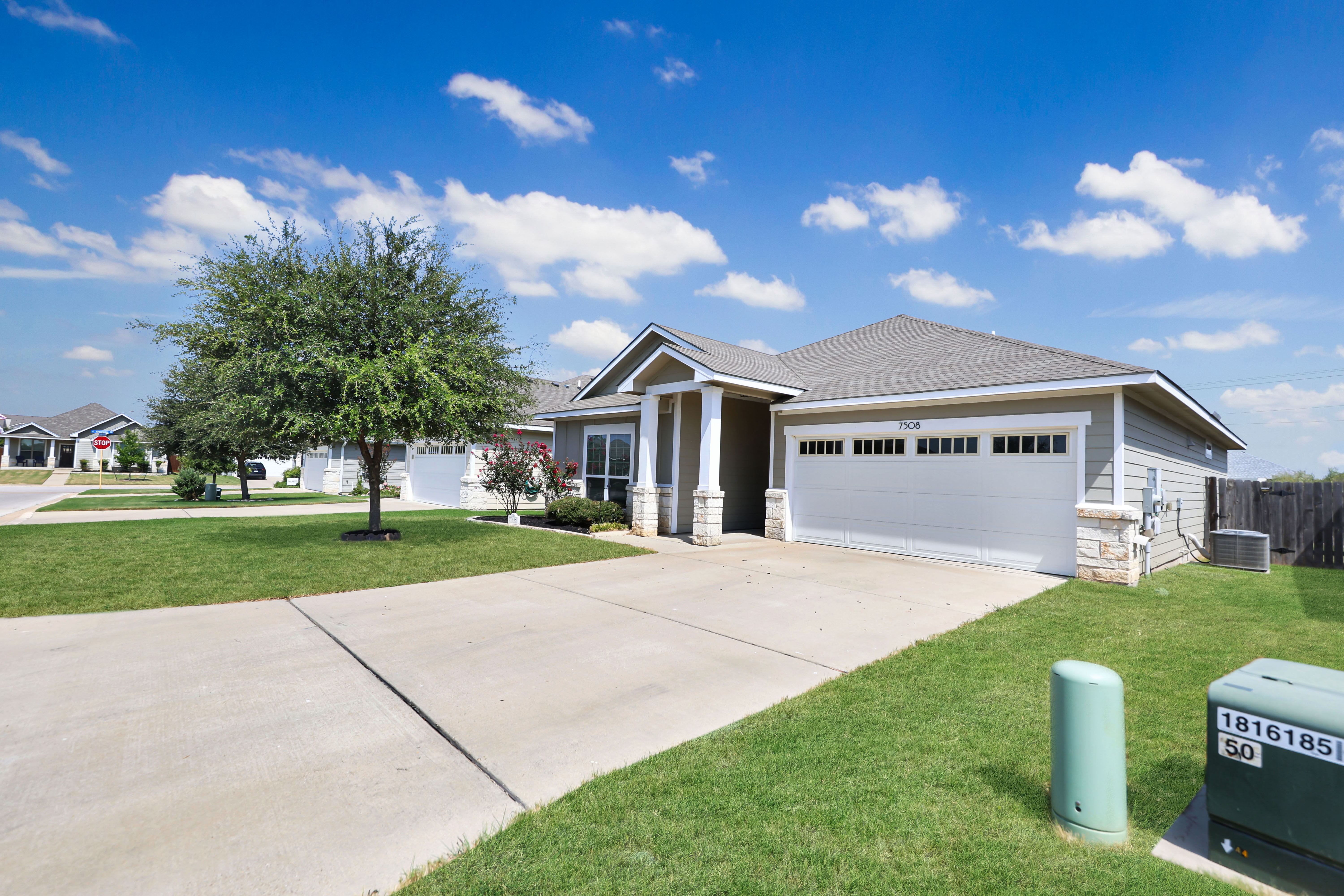 7508 Hudson Grove Dr – photo 2