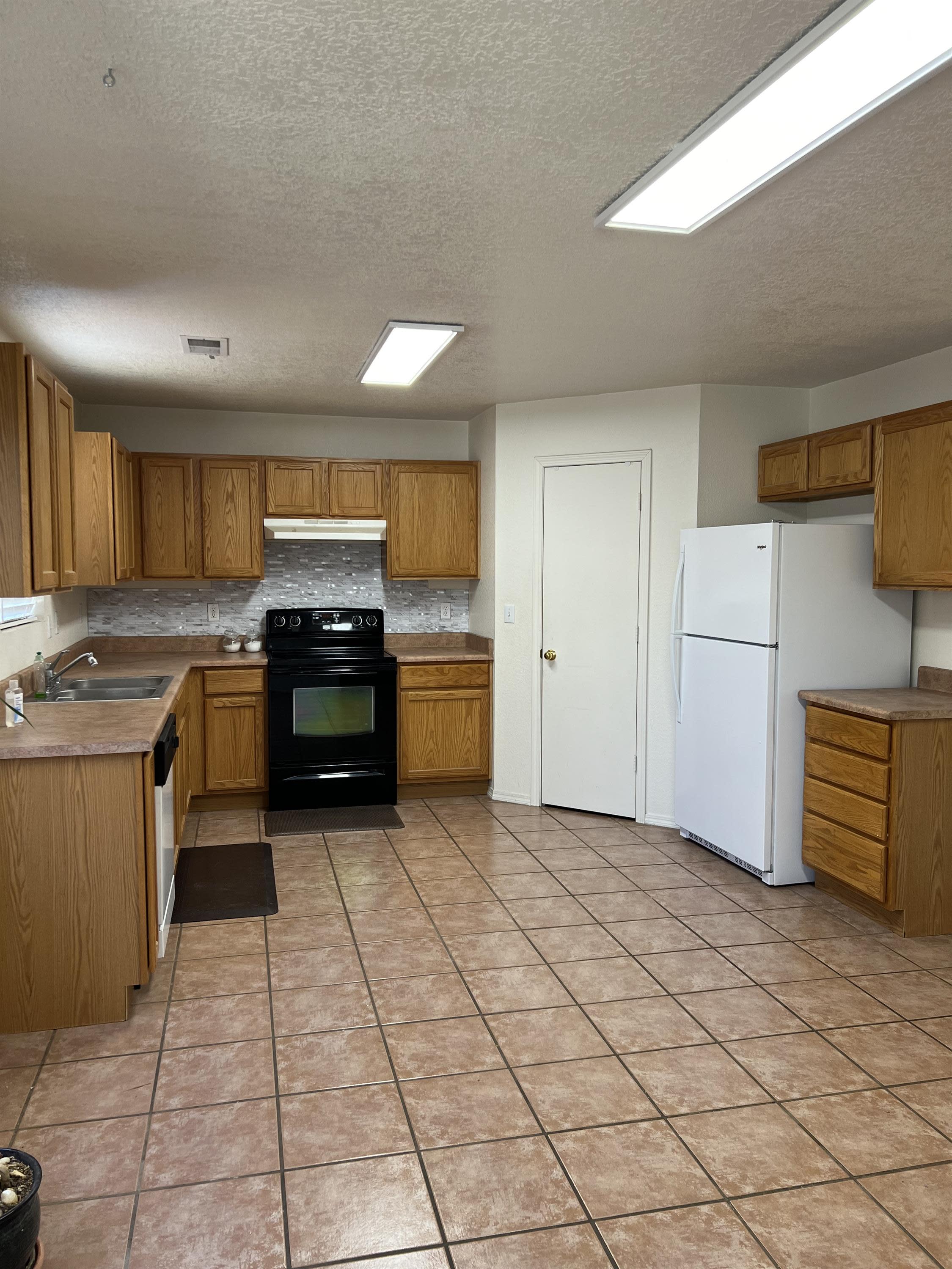 504 De Soto Street Southeast – photo 5