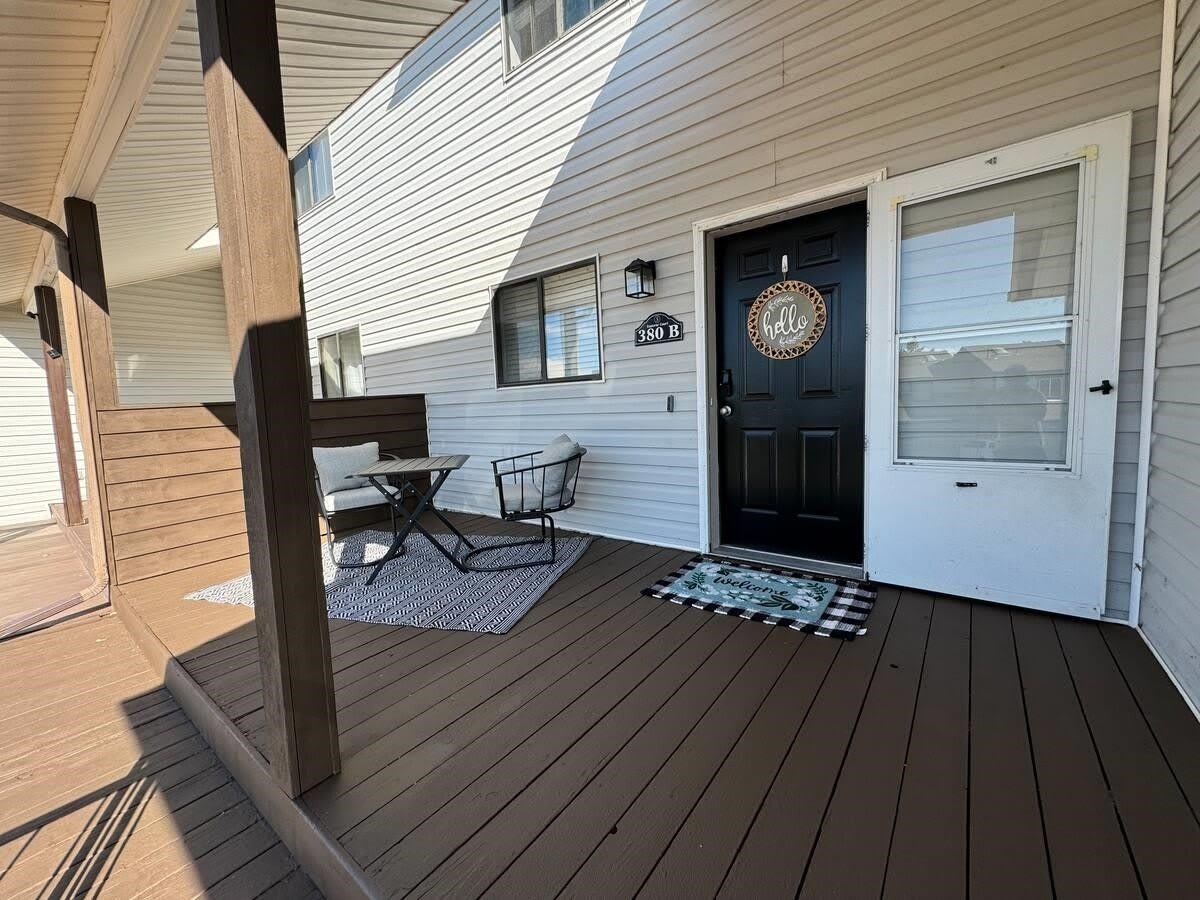 380 Explorer Court – photo 3