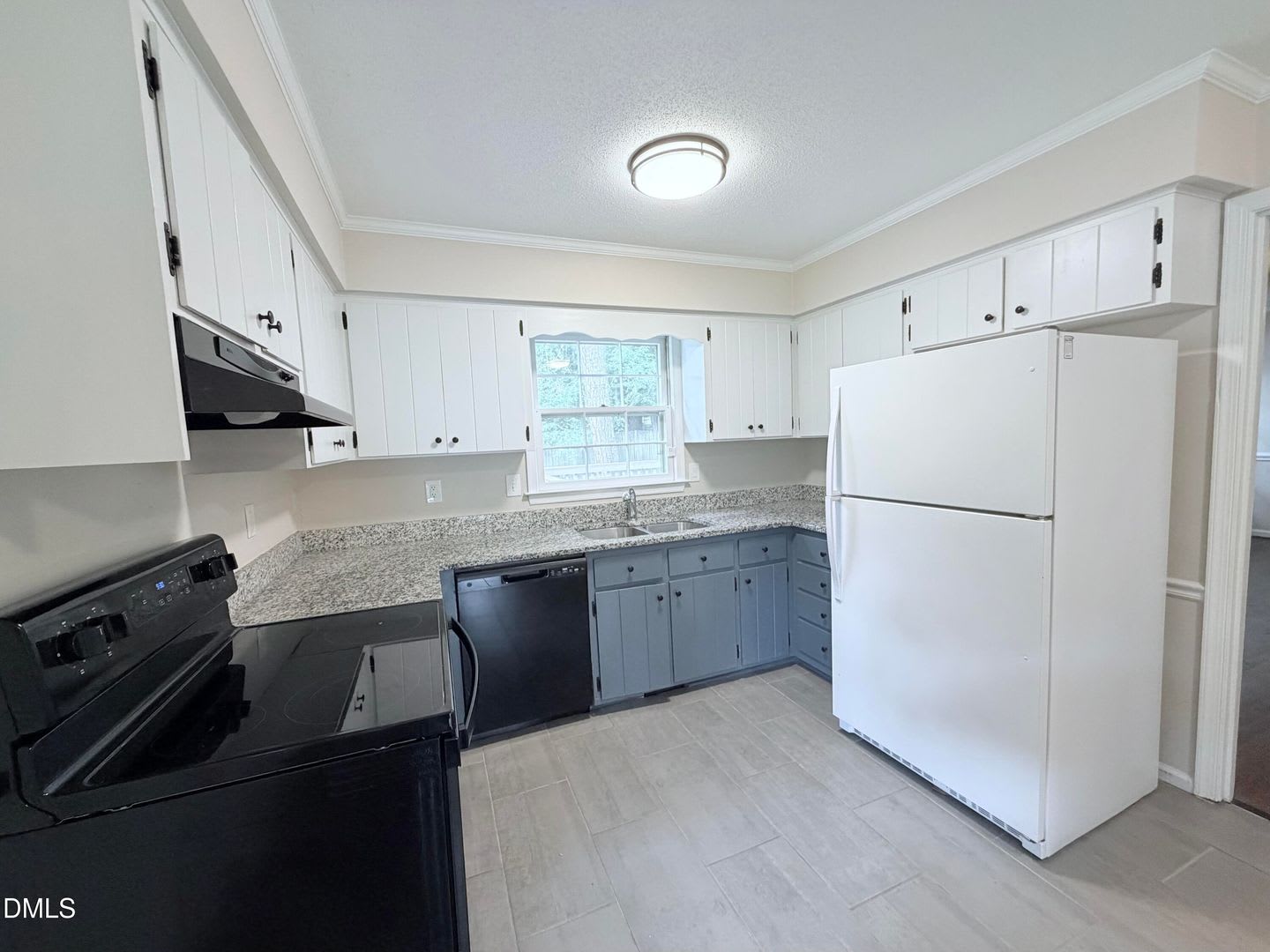 200 Coachman Drive – photo 3