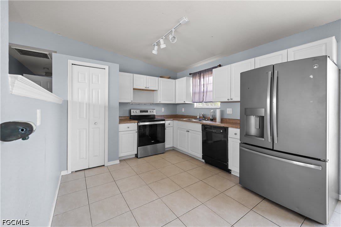 2028 NE 17th Place – photo 5