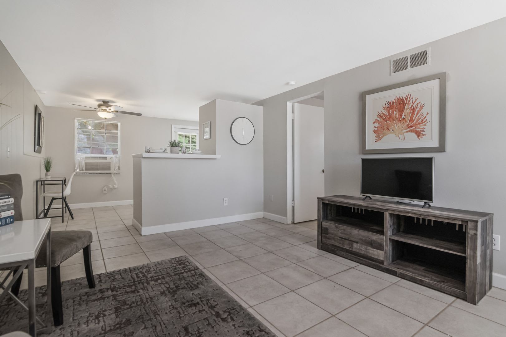 Move In Ready 1Br 1Ba Duplex In Brandon Fl 1 250 Month Across From Brandon Mall – photo 2