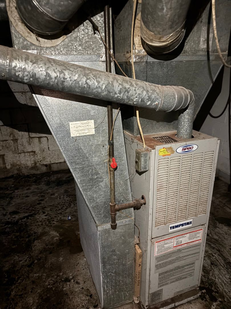 Owner financing / Handyman Special / Investment Opportunity – photo 4