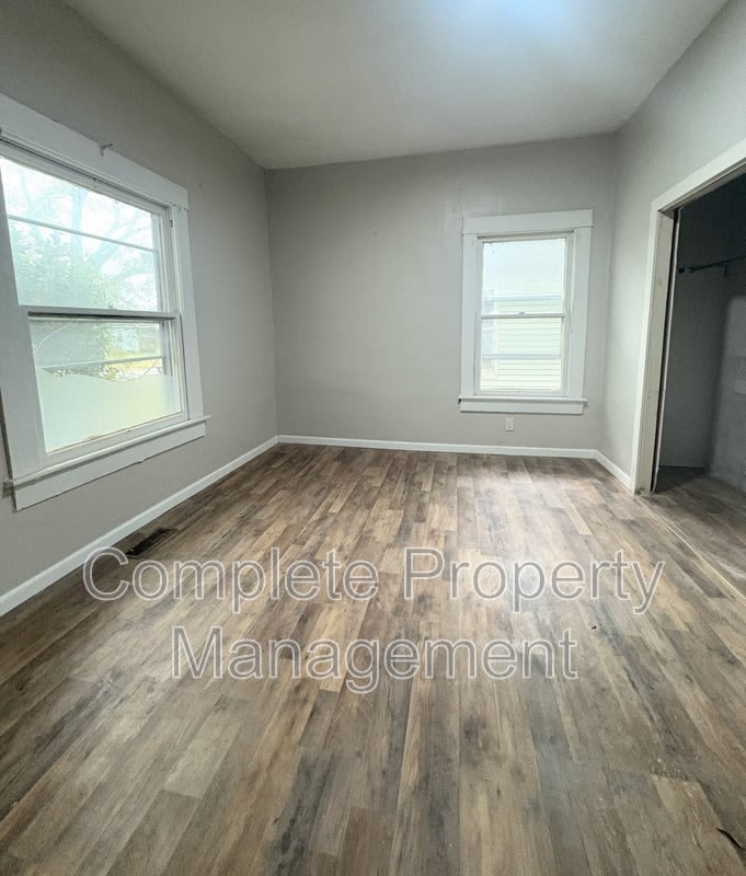 608 Fulton Avenue Southwest – photo 3