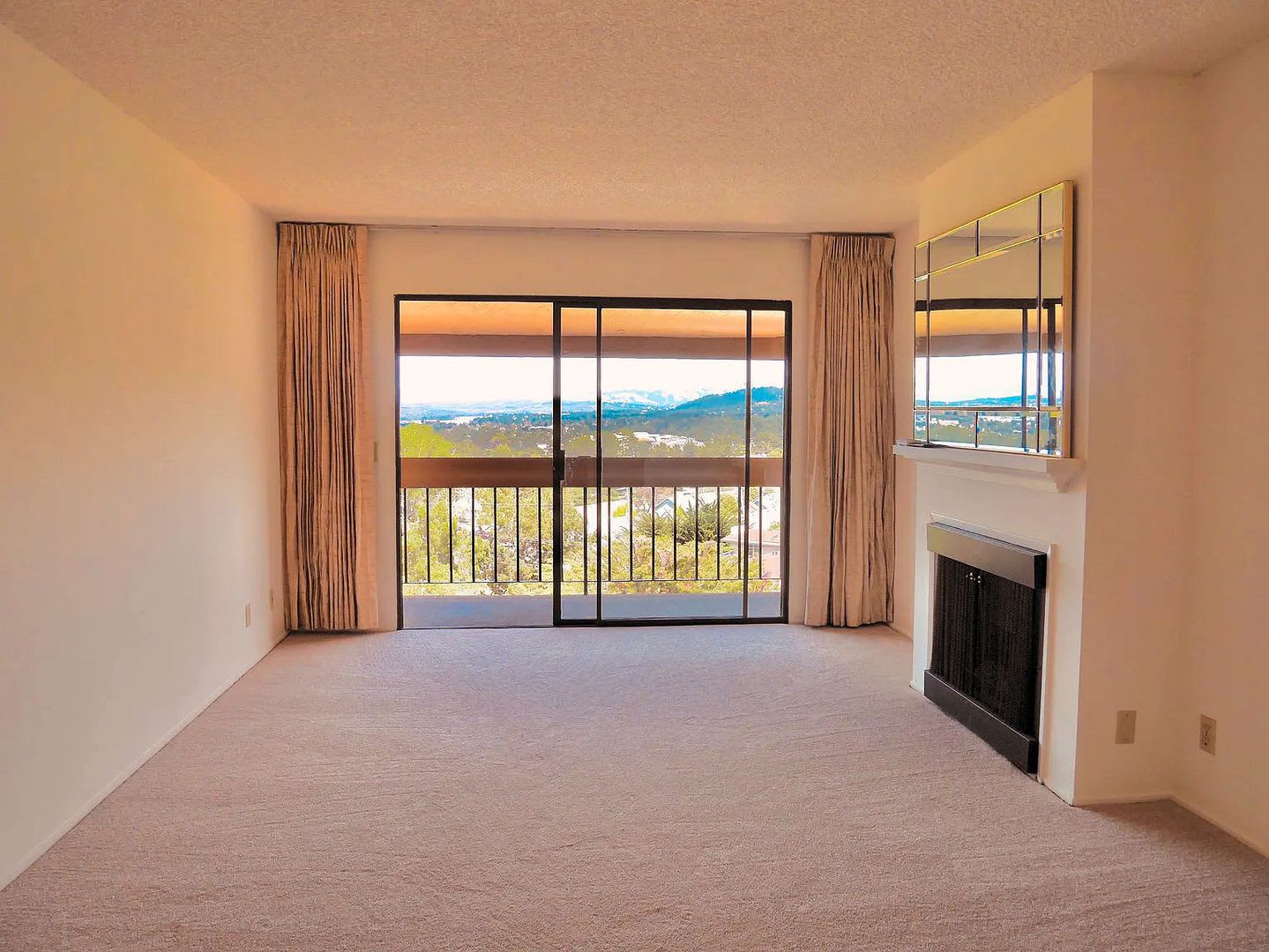 Golden Oaks 2 Bedroom Condo Sweeping Bay Views Rarely Available – photo 4