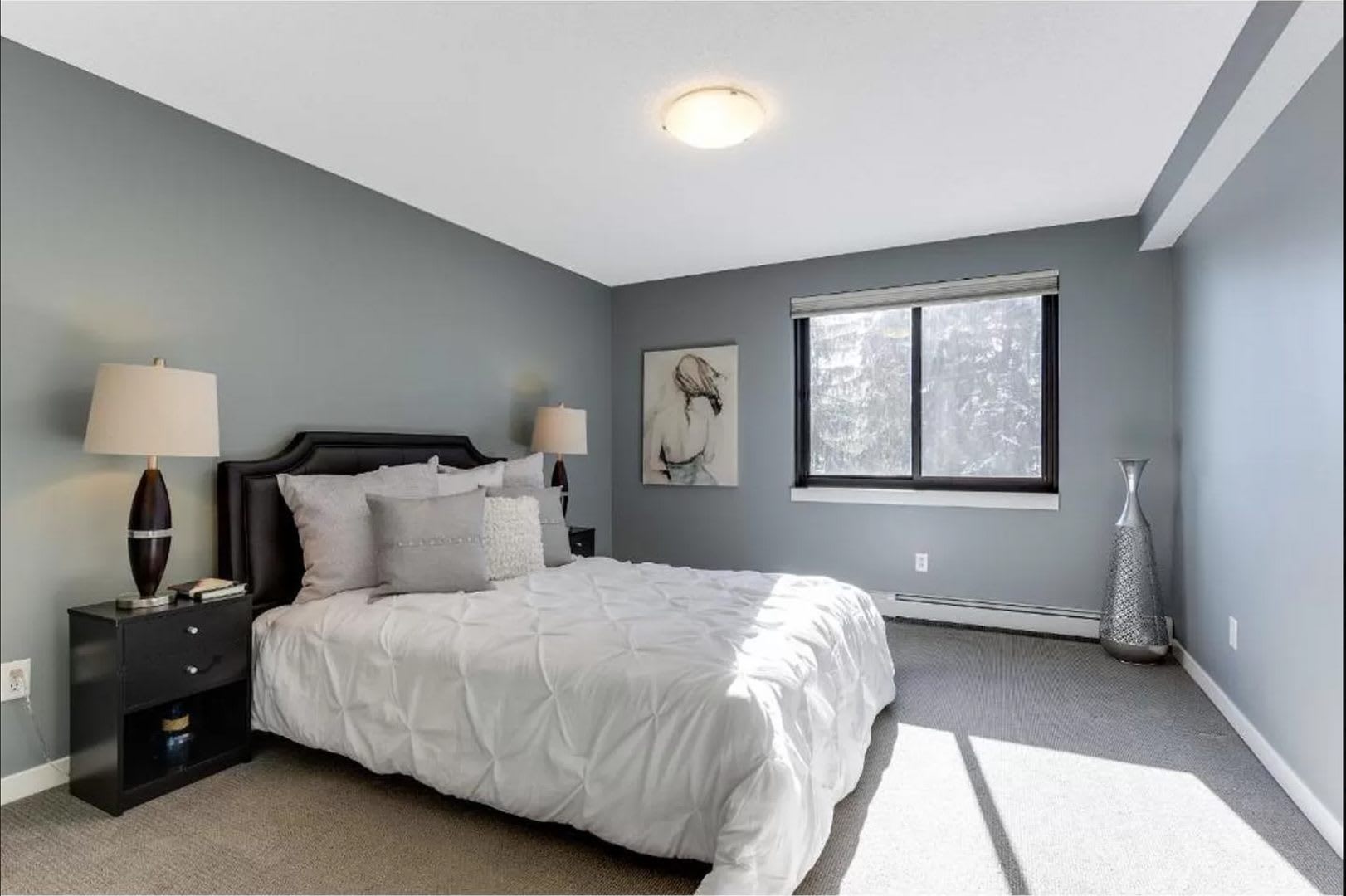 1Bd 1Ba With Heated Parking Stainless Steel Appliances And Pool Access – photo 5