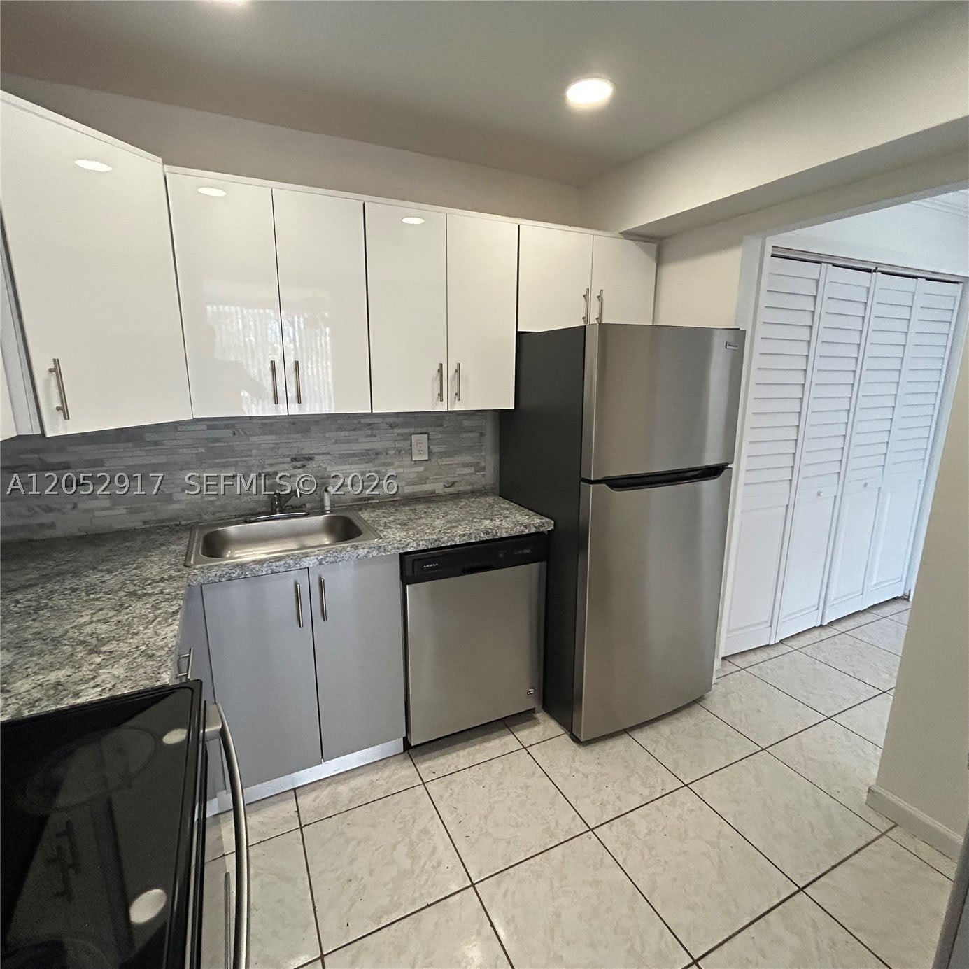 8311 SW 142nd Ave – photo 4