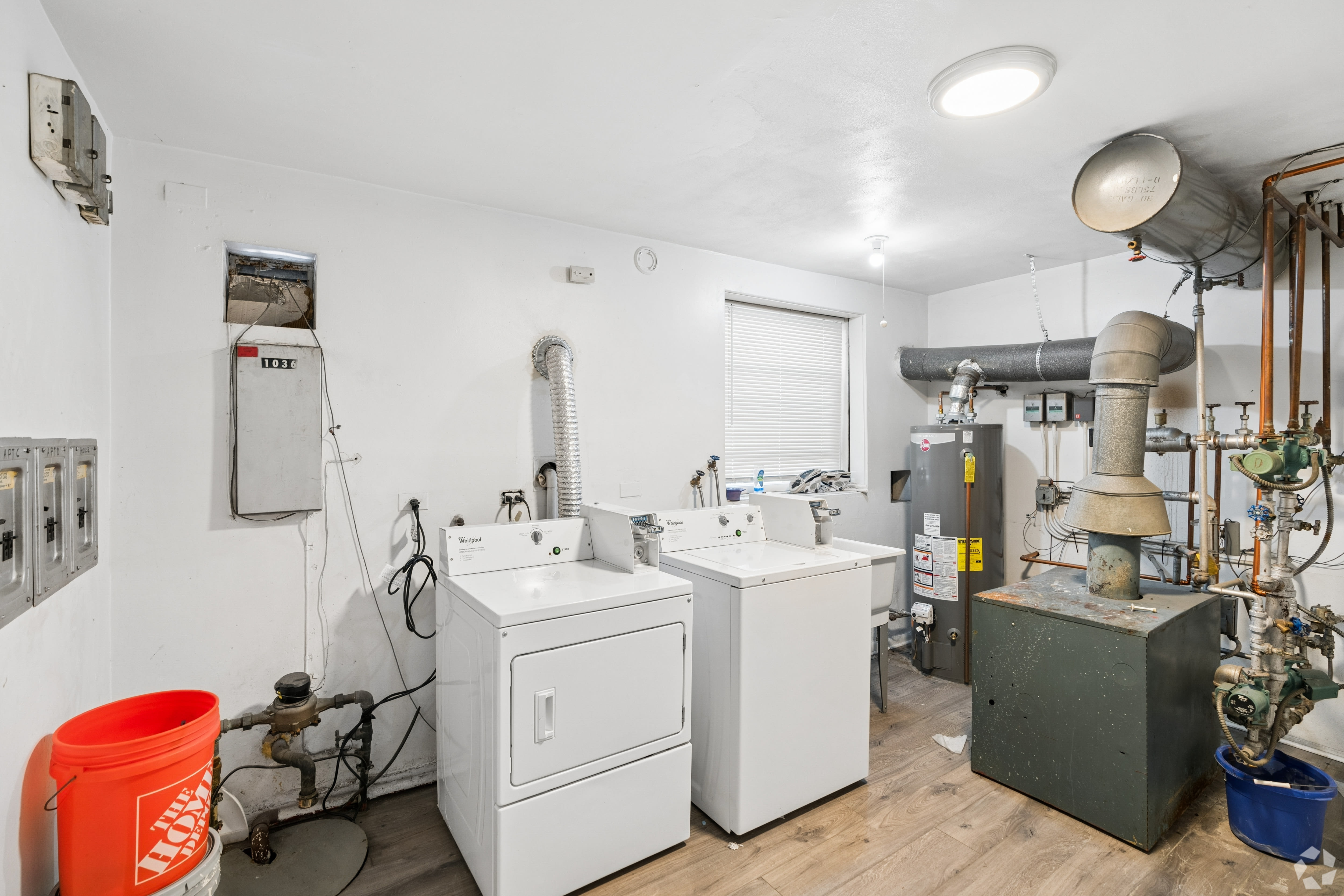 1032 E Division St – photo 5