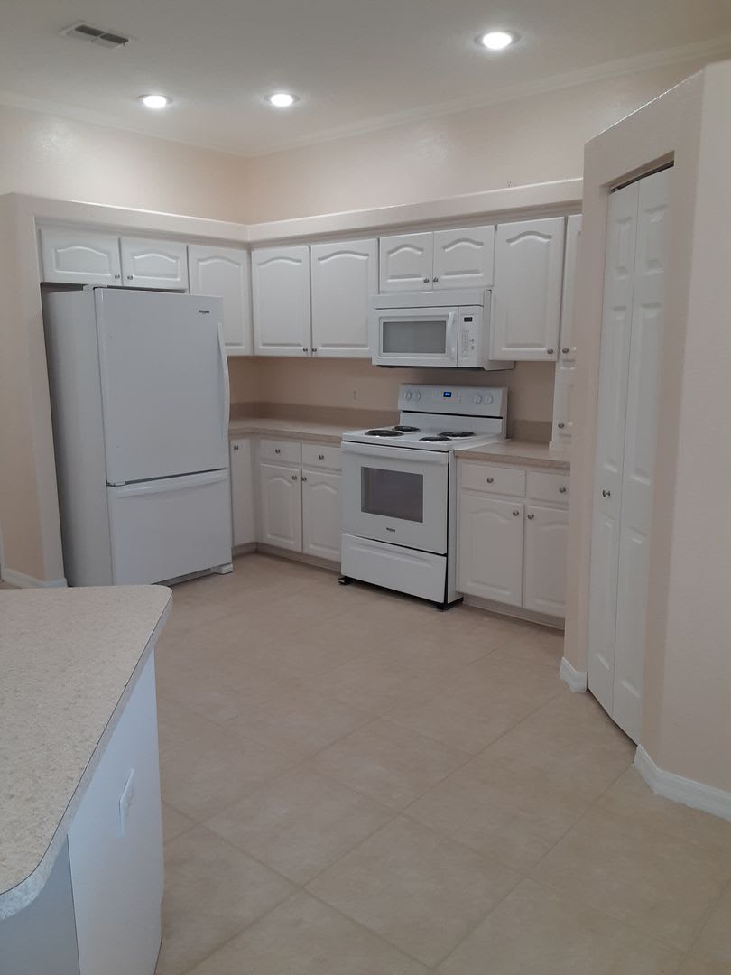 Move In Special – photo 2