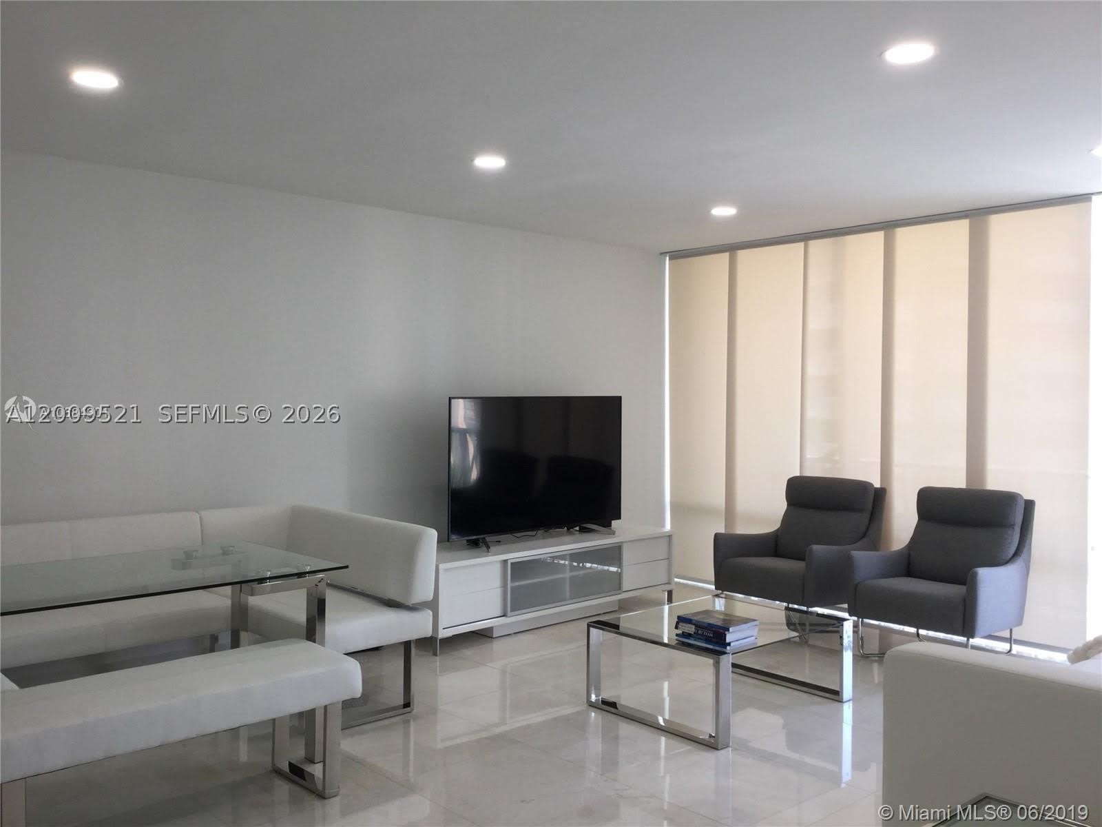 1408 Brickell Bay Dr – photo 3