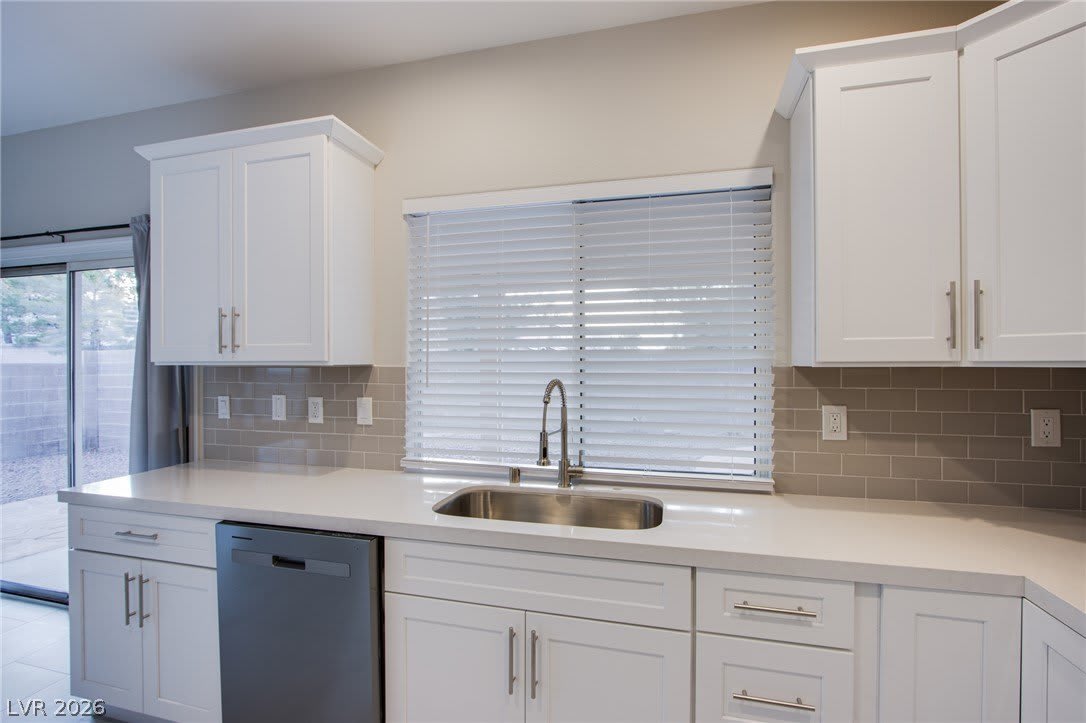 8543 Ebony Hills Way – photo 5