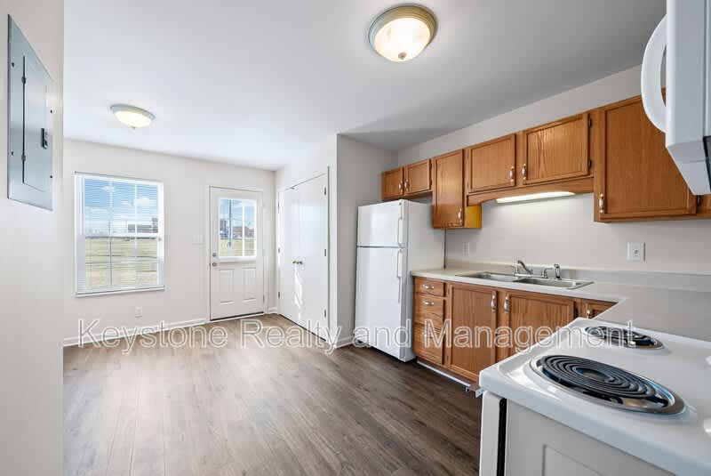 3300 Royster Lane – photo 5