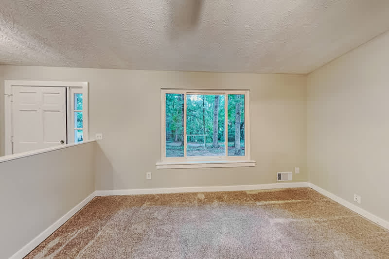 4579 N Woodlake Ln SE – photo 3