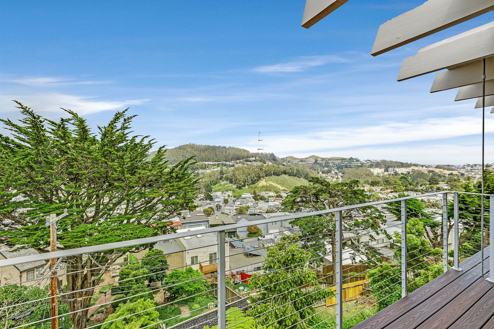 Rare Golden Gate Heights home with stunning views, 3 decks, big yard and hot tub! – photo 2