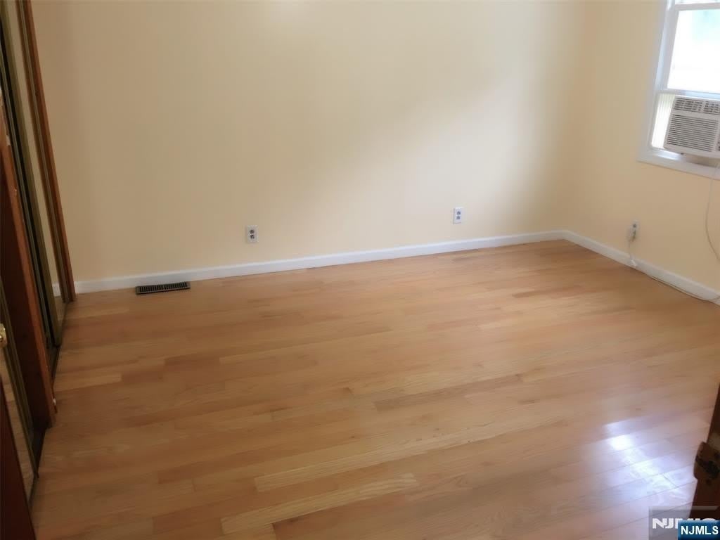 523 Lookout Avenue – photo 3