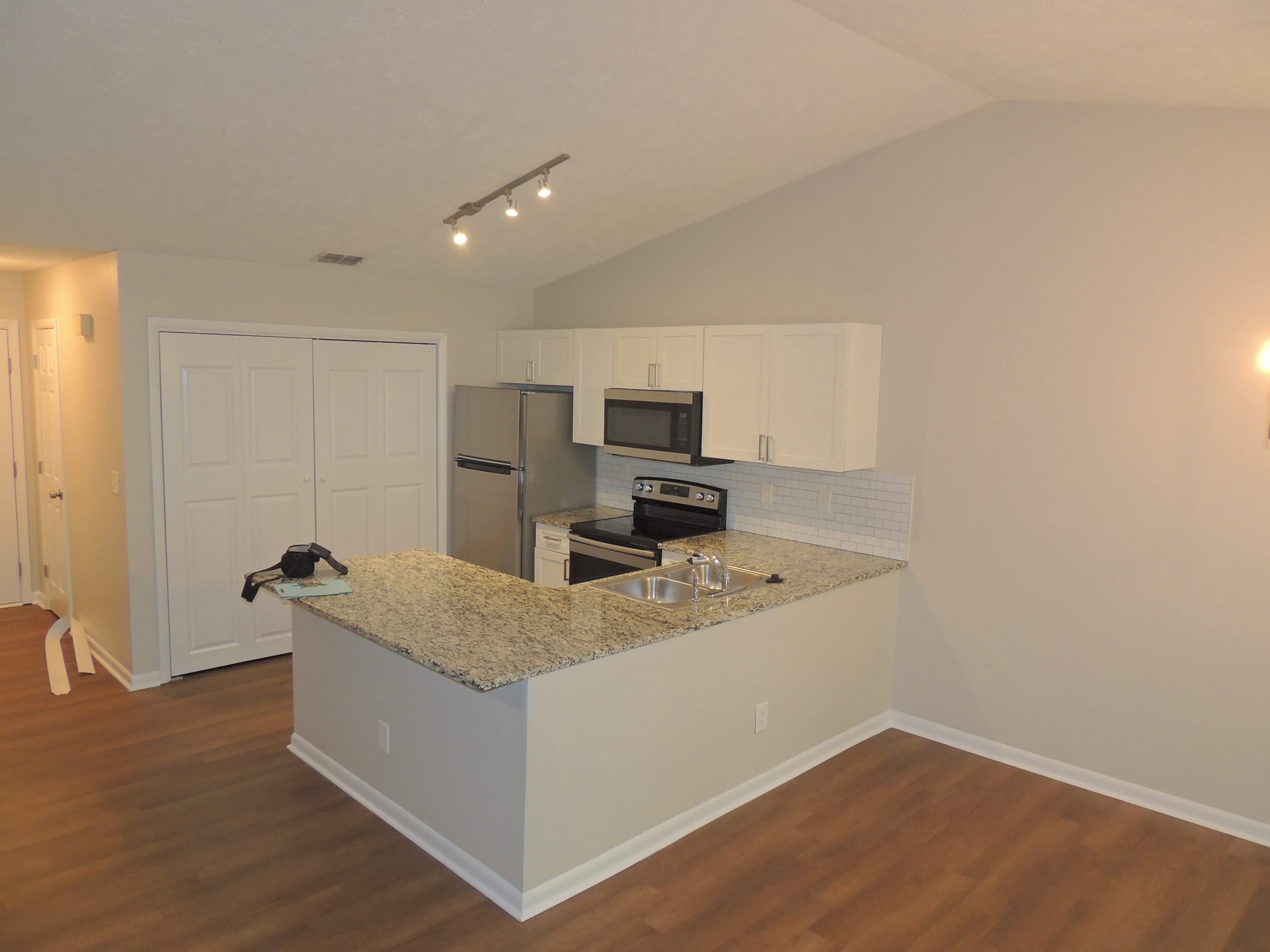 1006 Wood Creek Drive #8 – photo 2