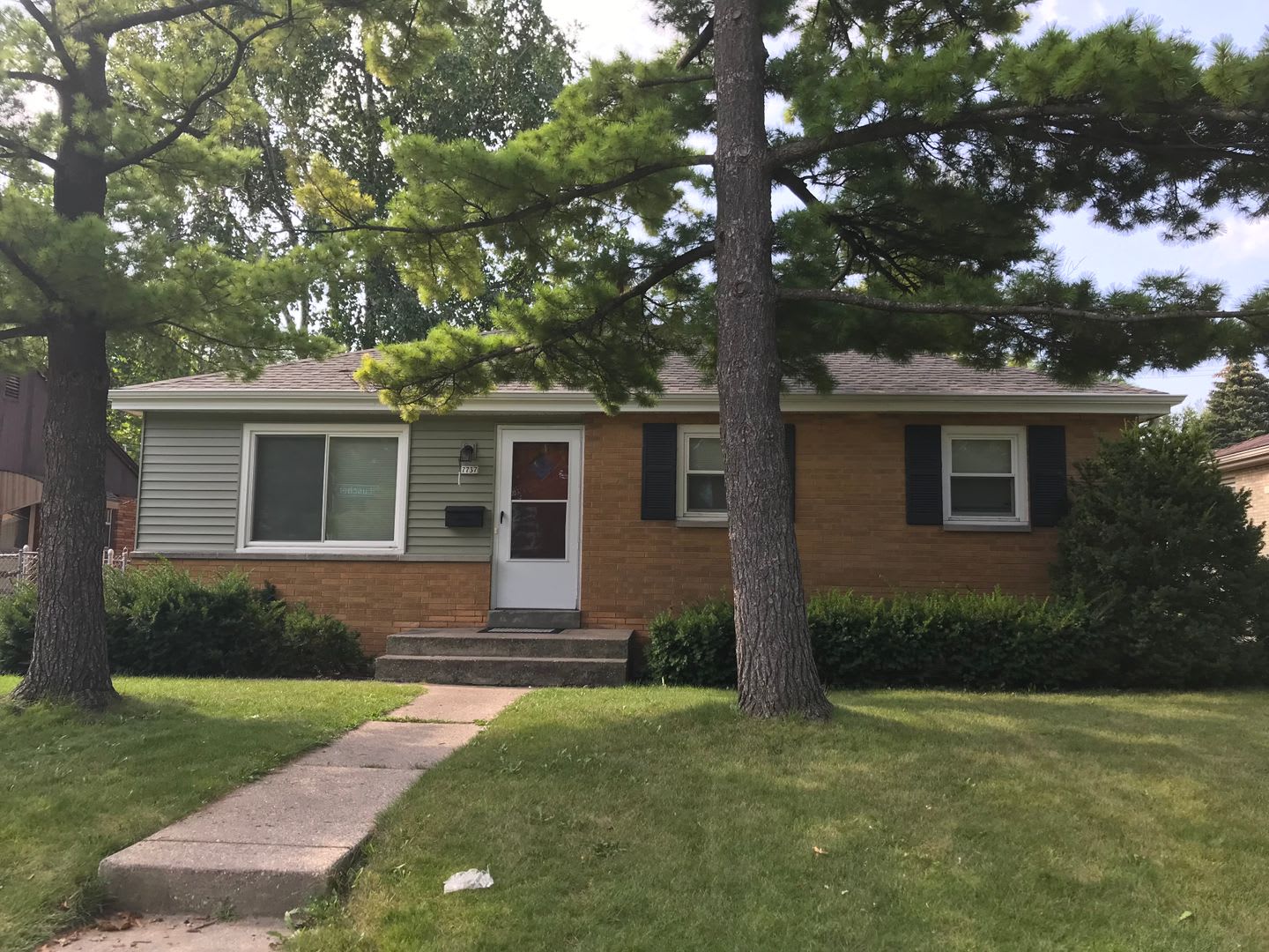 Single 3 Bedroom-COMING SOON-This will be available for showings on 9/16/2026 – photo 1