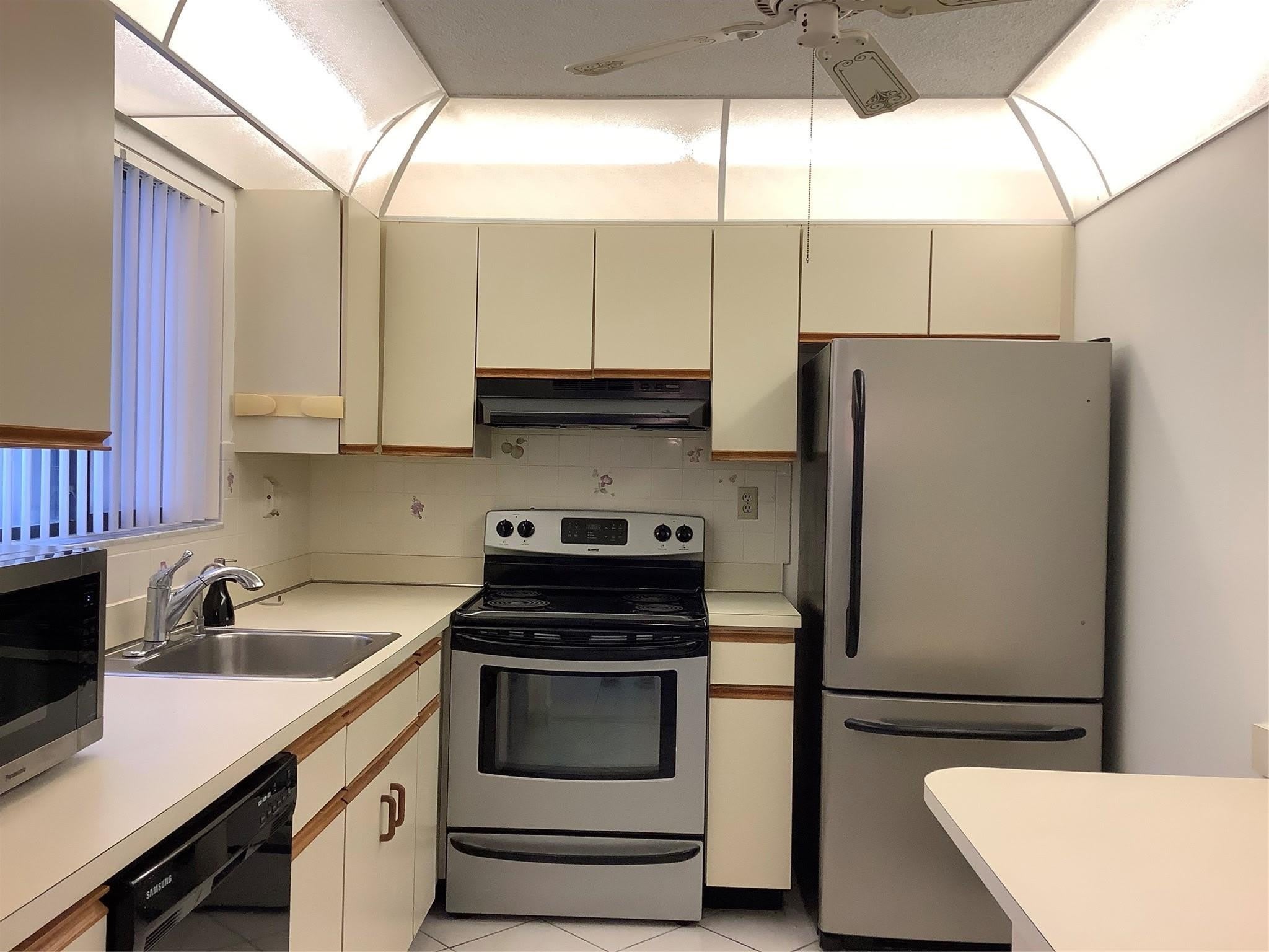 15126 ASHLAND Street – photo 2