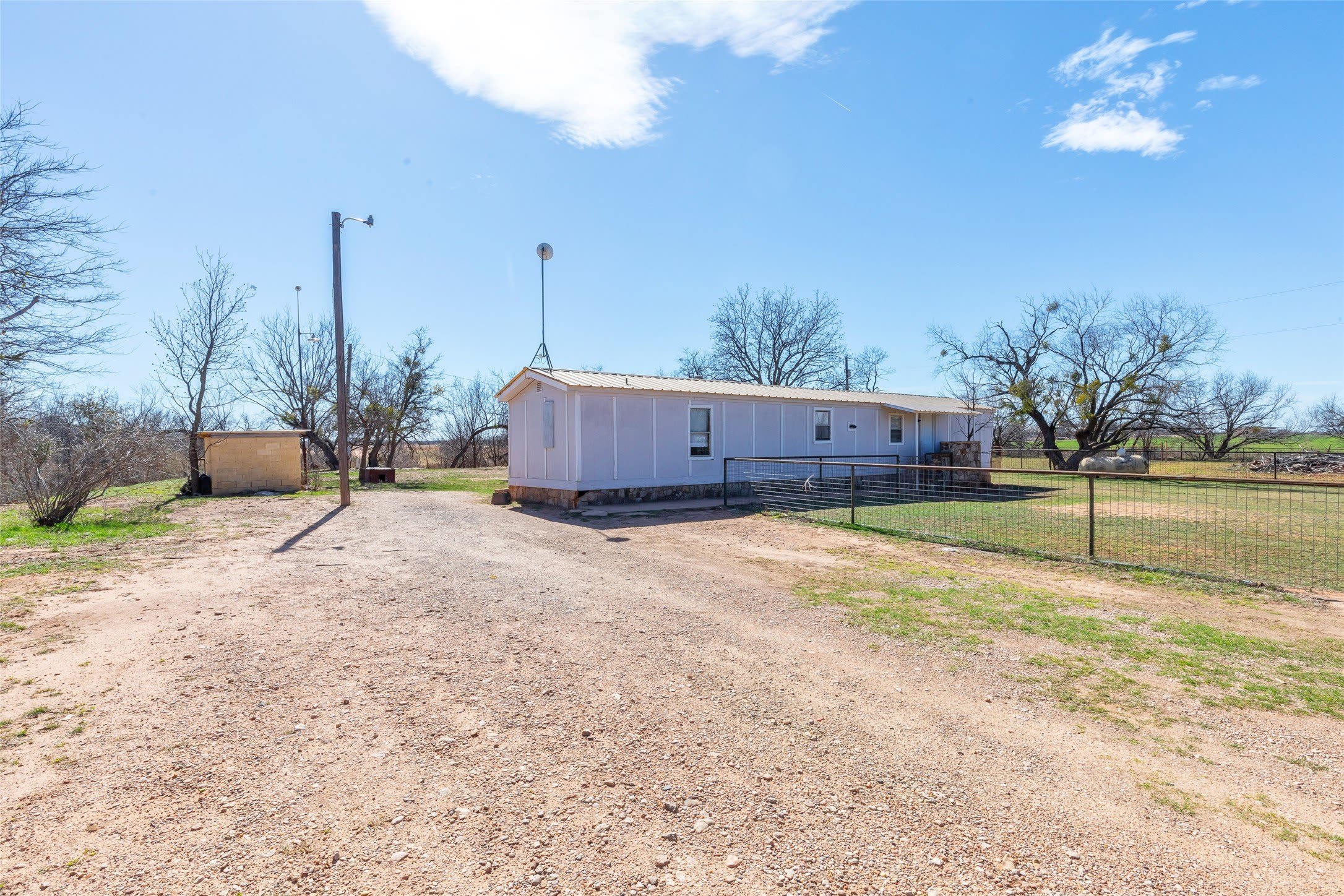 417 Elm Creek – photo 5