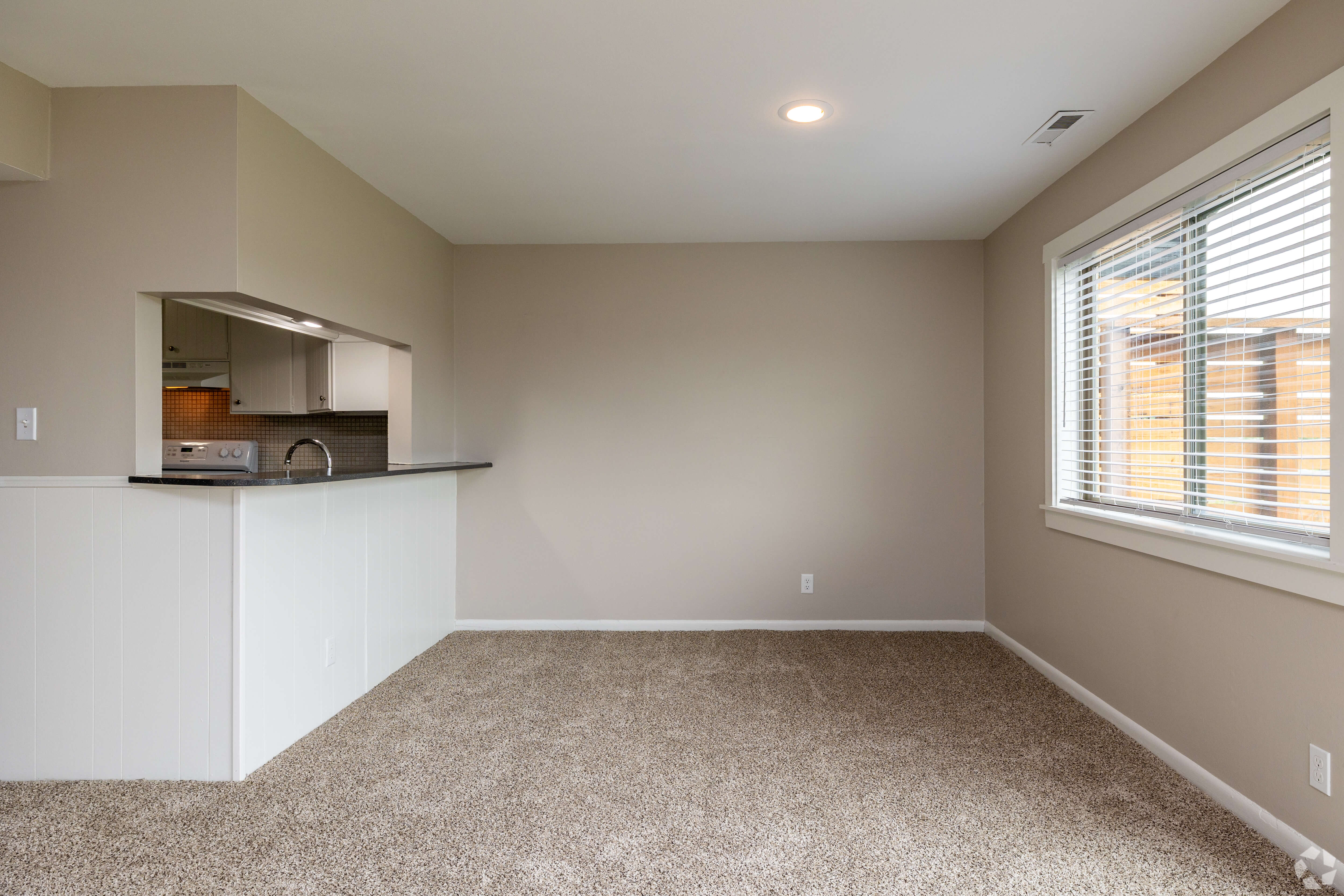Briar Hill – photo 4