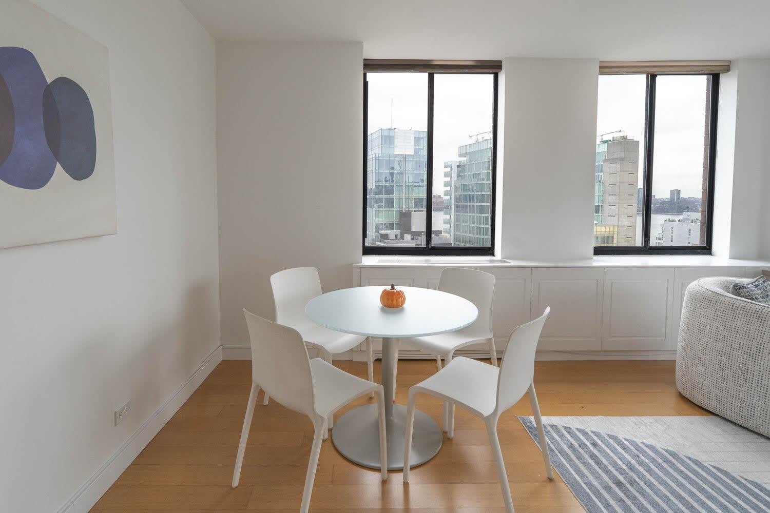 140 CHARLES Street – photo 3