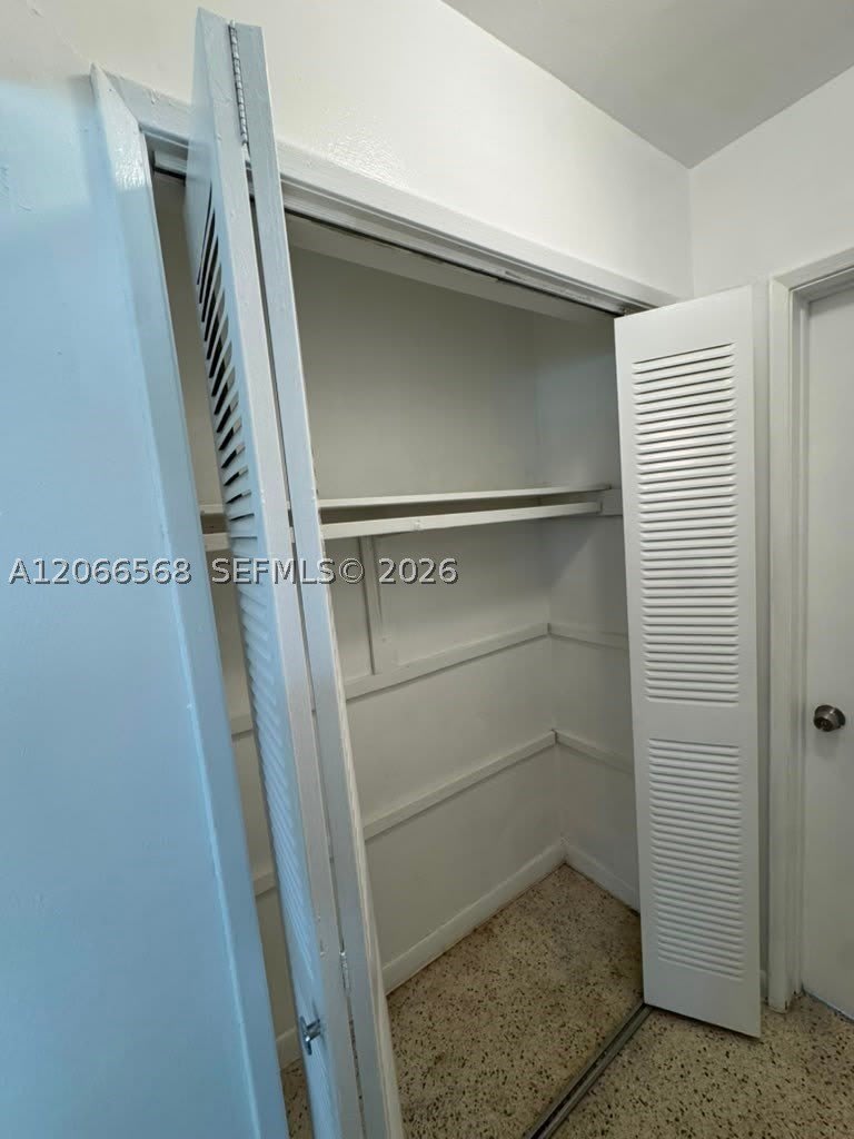 735 W 15th St – photo 5