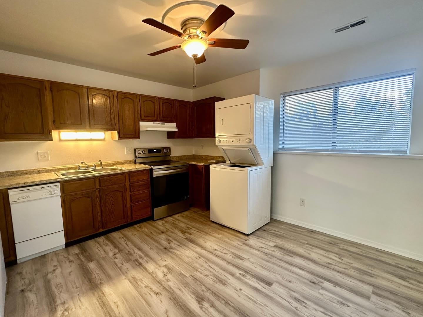 1120 Yuma Street – photo 5