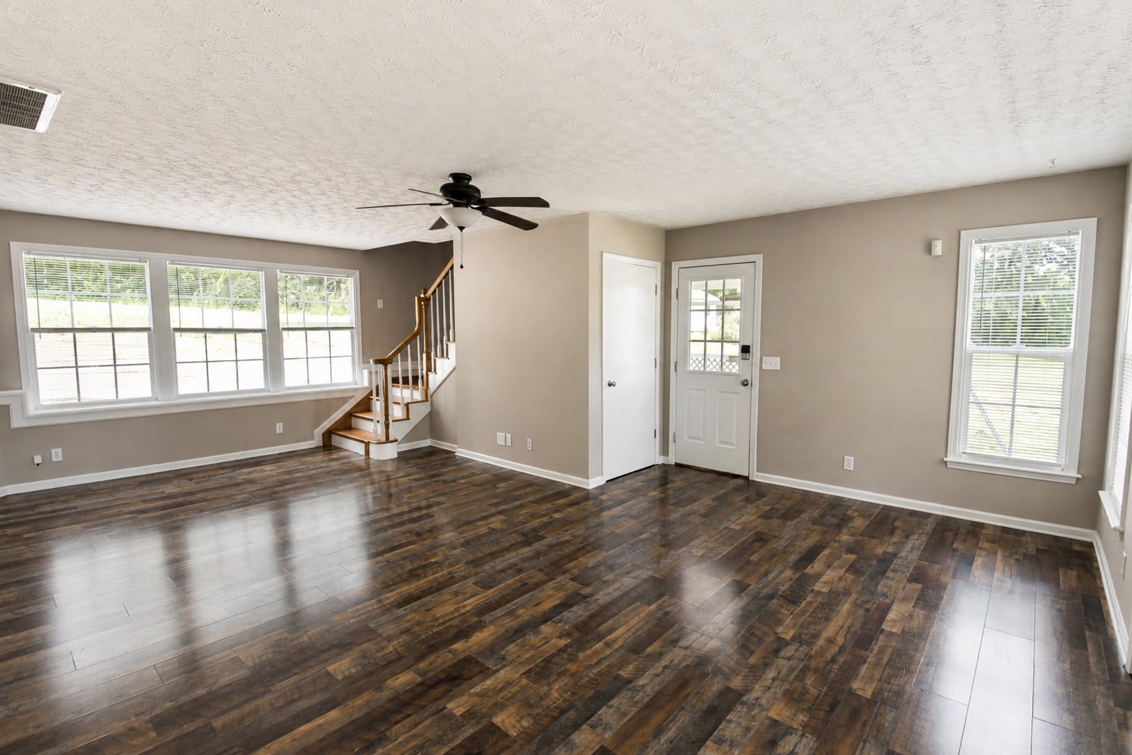 Spacious 4-Bedroom Home in Baxter with Large Yard, Hardwood Floors & Outdoor Shed – photo 2