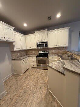 6105 73rd Street – photo 5