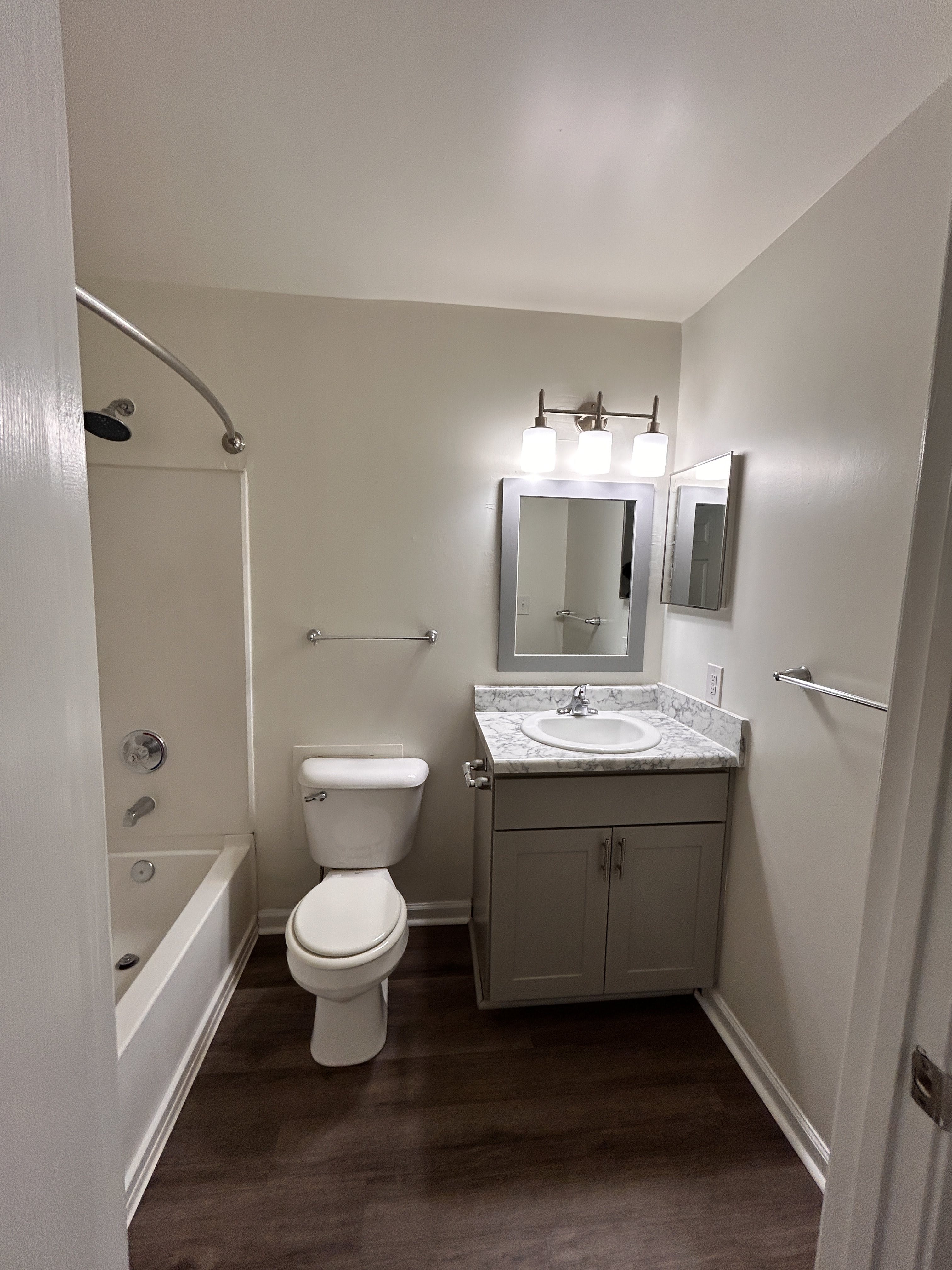 1155 Fords Pointe Circle – photo 2